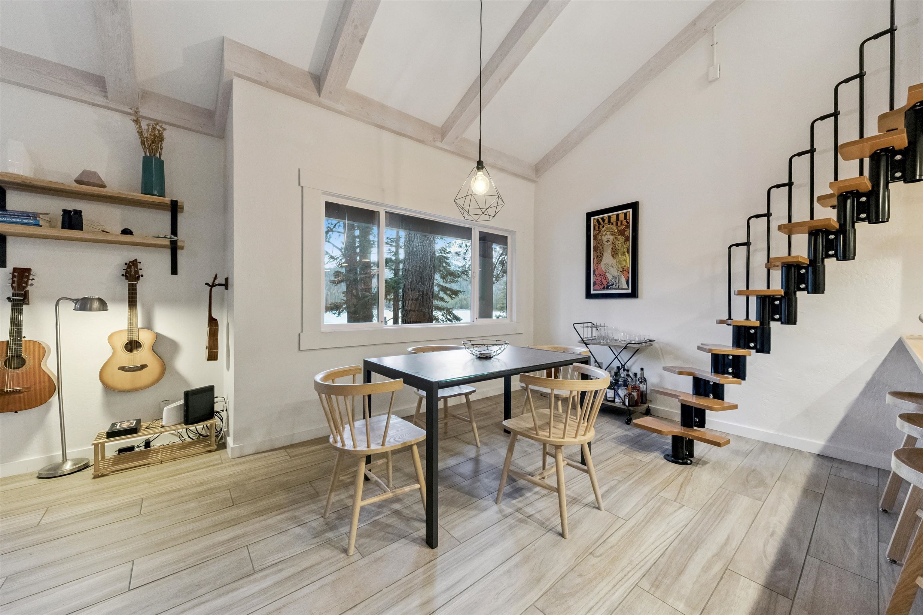 15462 Donner Pass Road 30