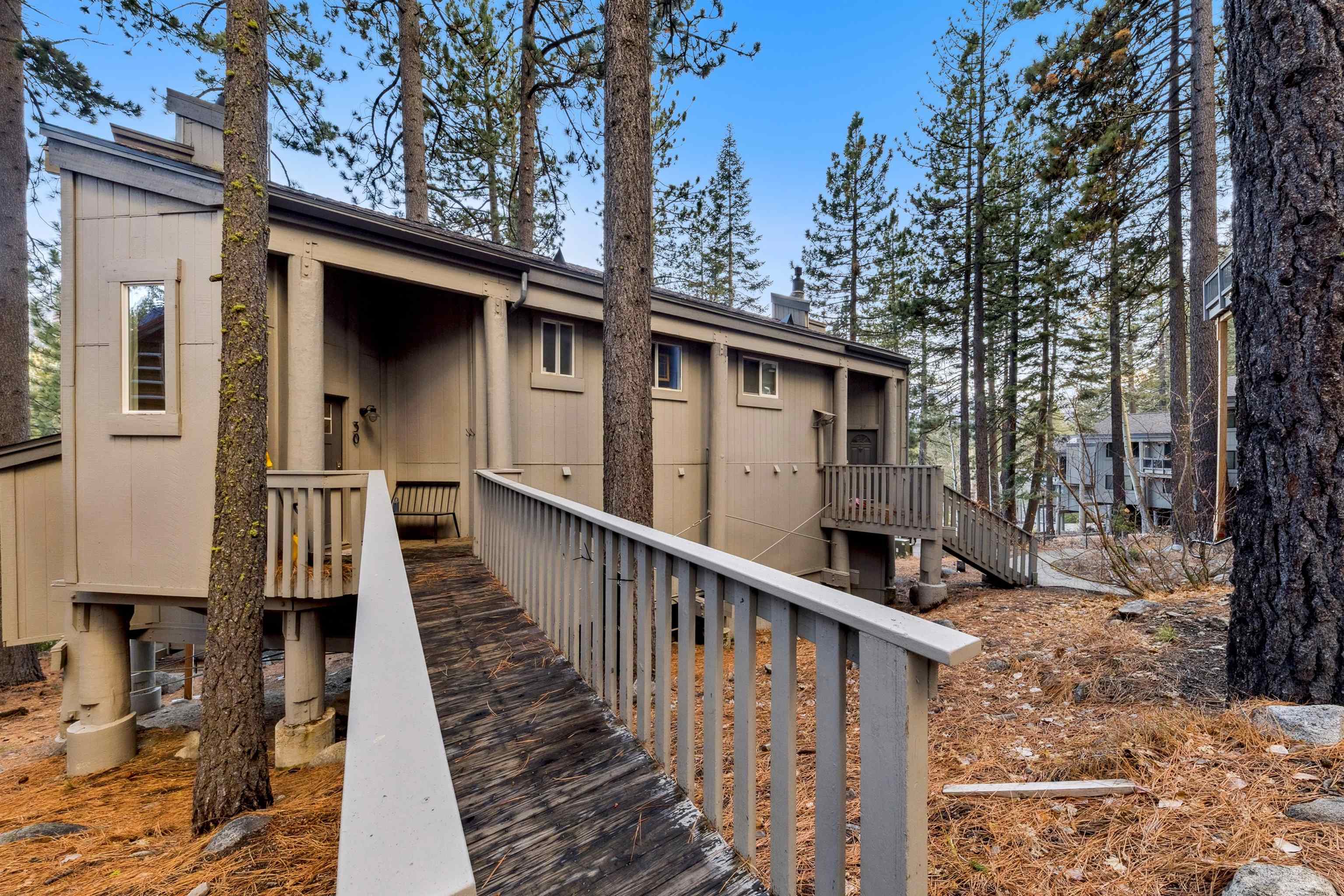 15462 Donner Pass Road 30