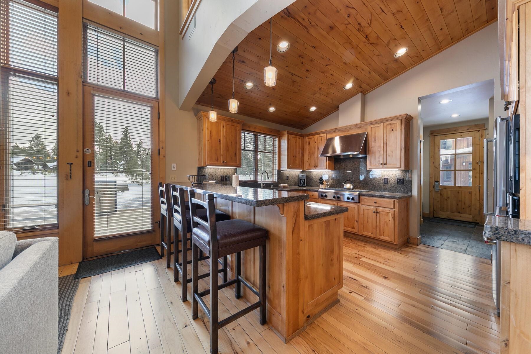 12339 Lookout Loop F06-38