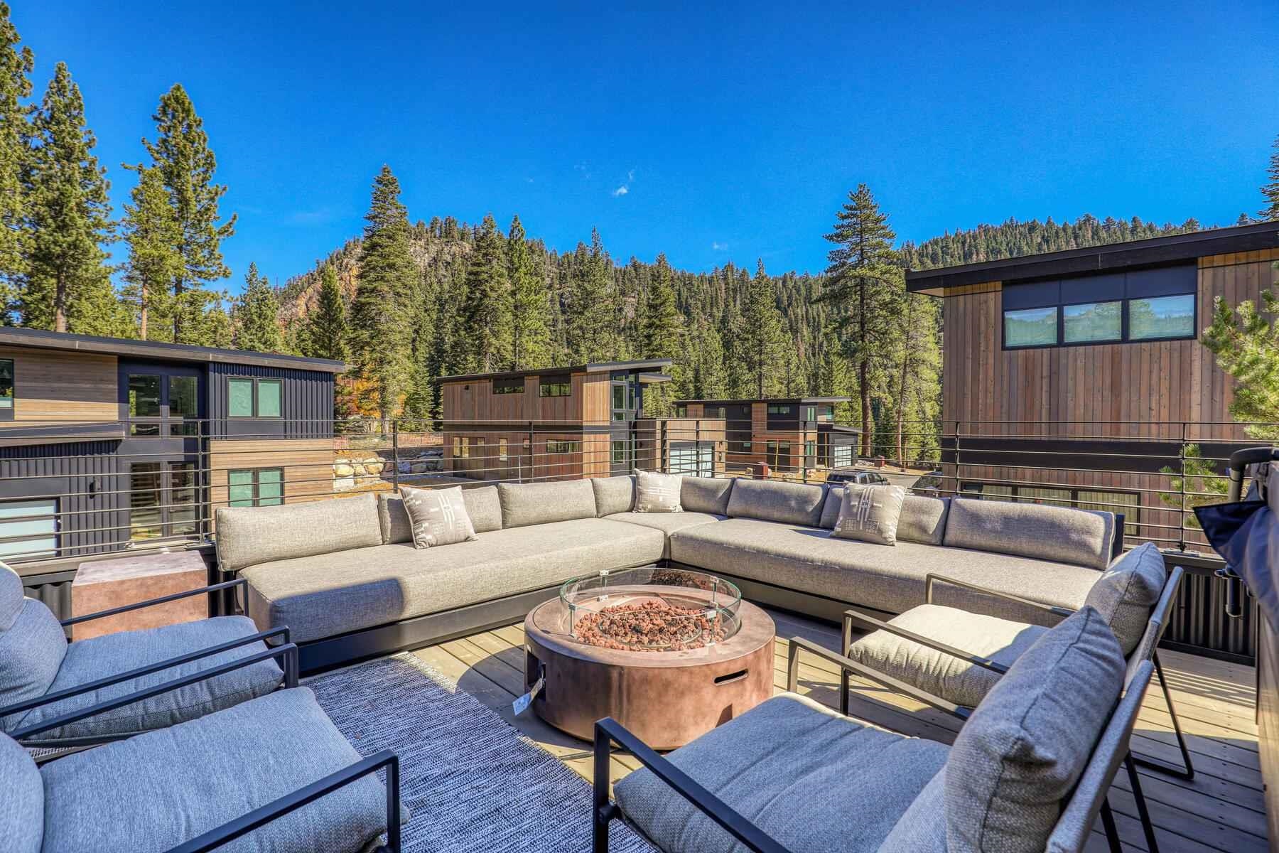 339 Palisades Circle