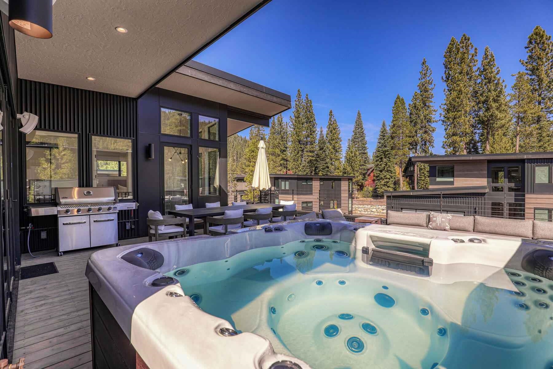 339 Palisades Circle