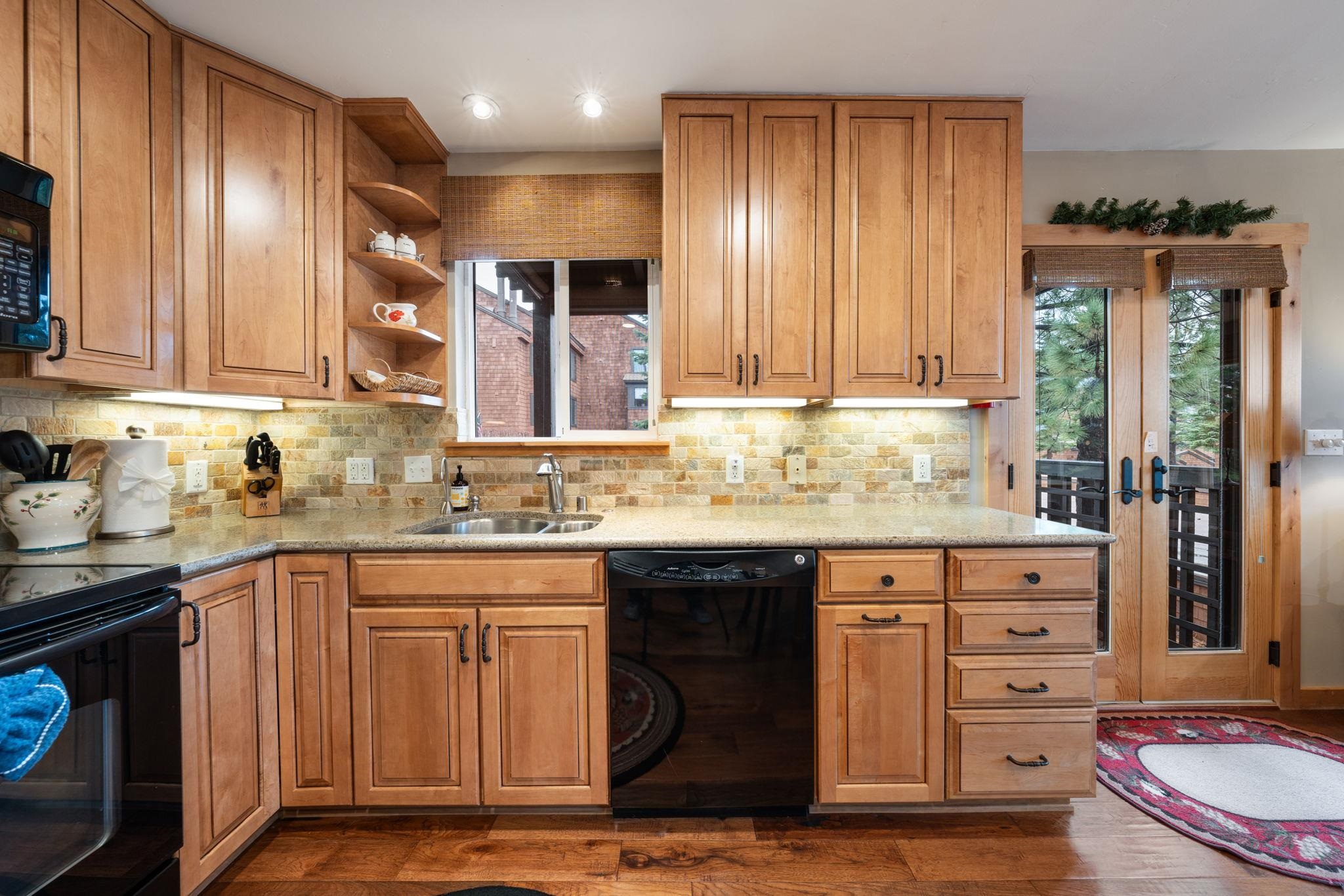 11711 Snowpeak Way 555