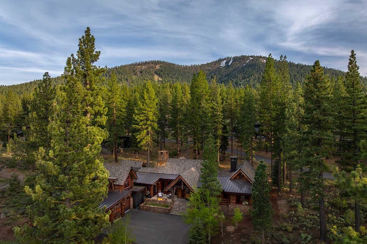 9649 Dunsmuir Way