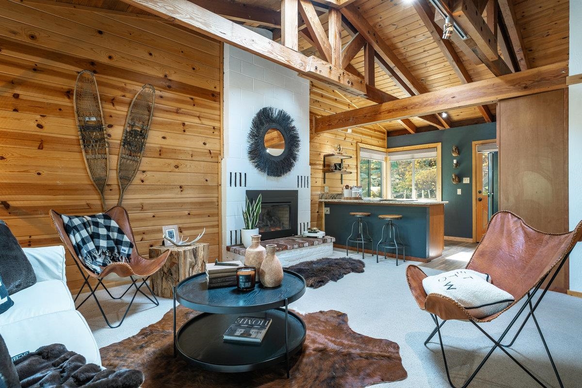 15321 South Shore Drive