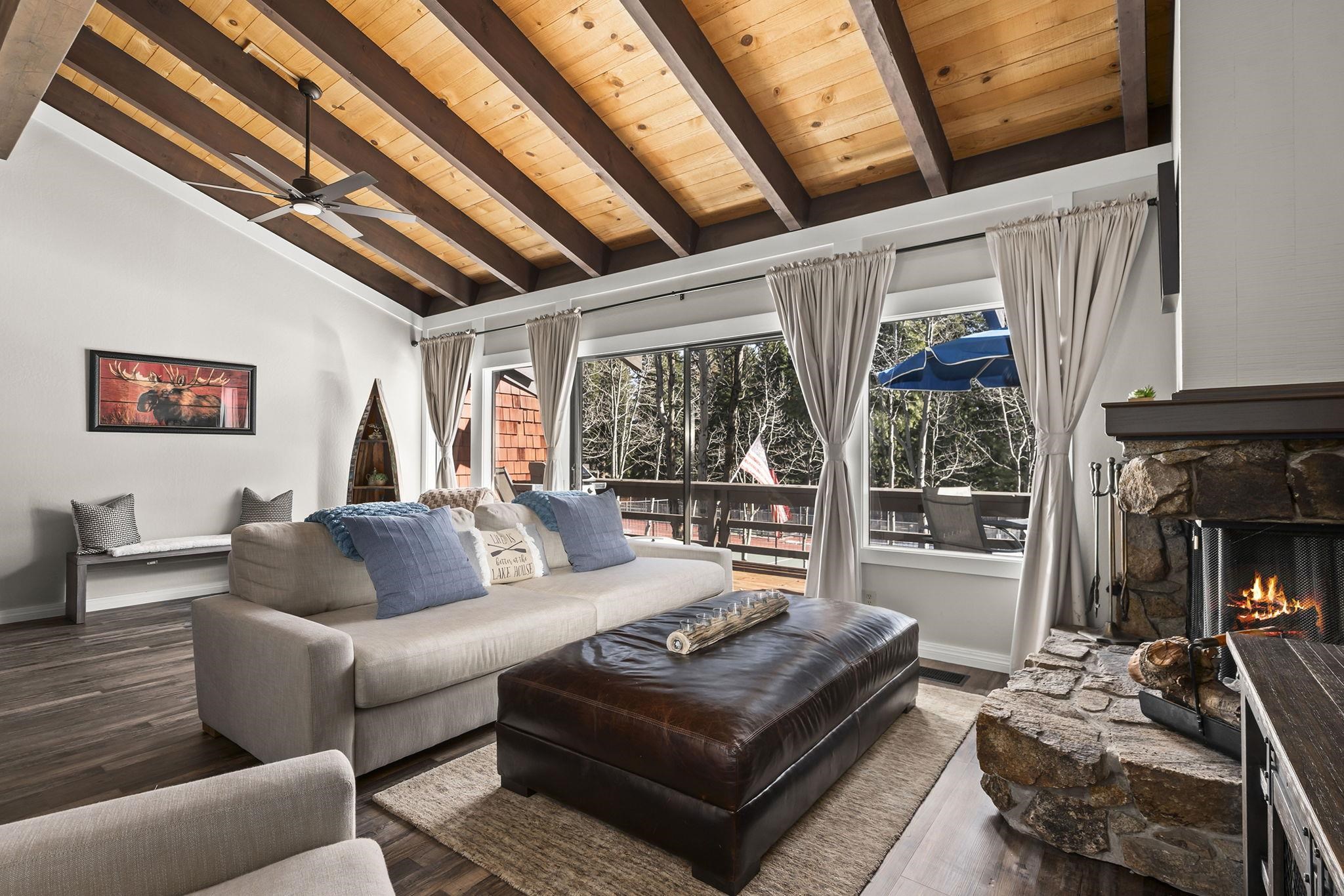 3600 North Lake Boulevard 88