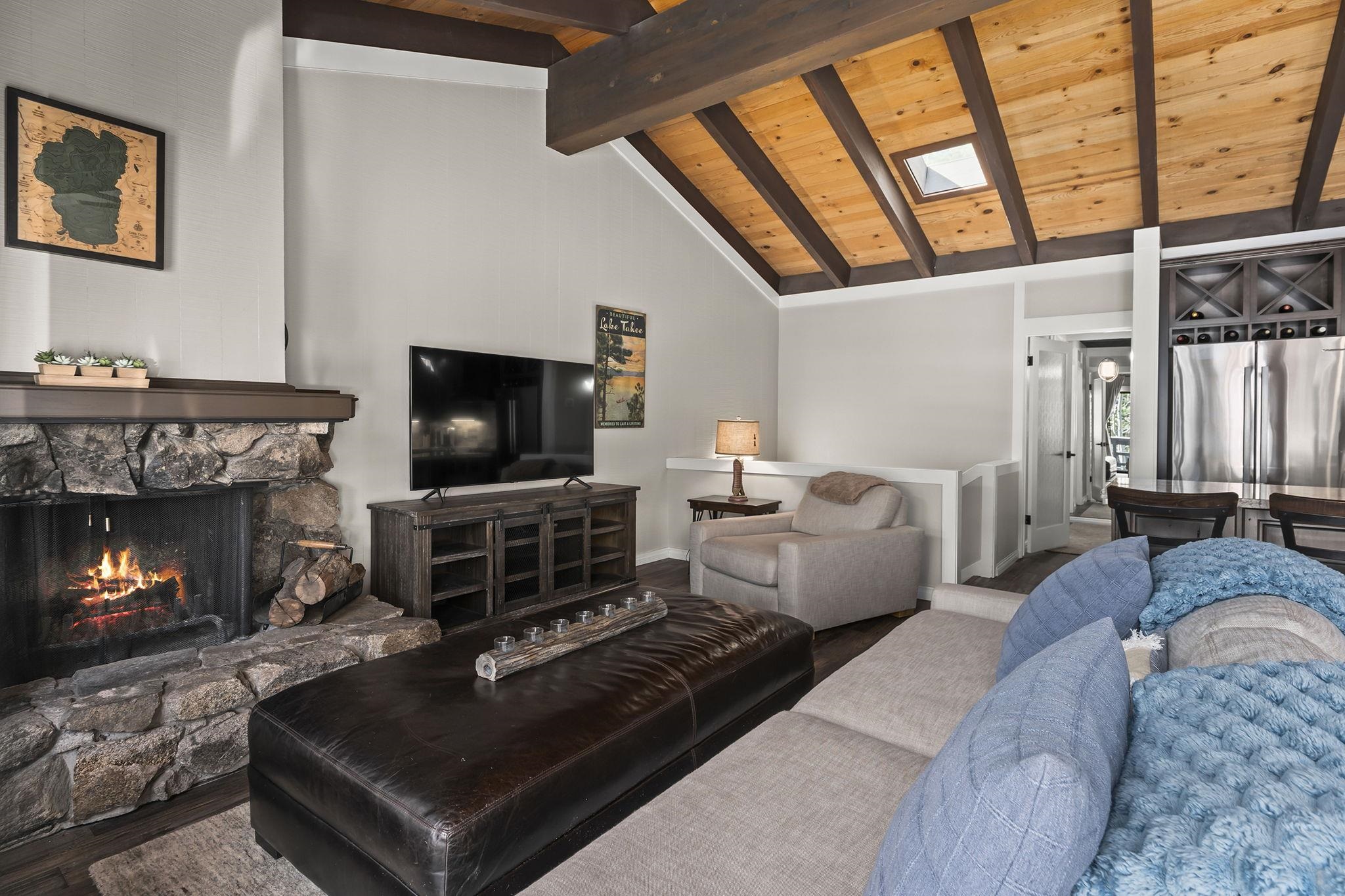 3600 North Lake Boulevard 88