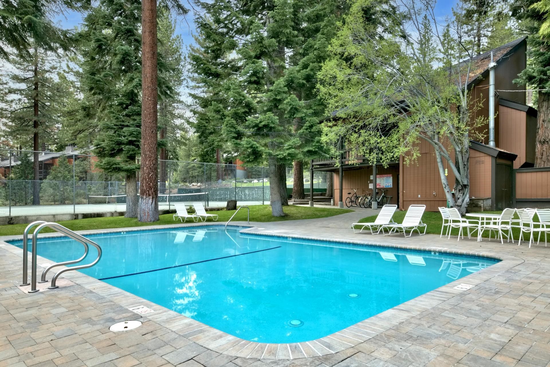 2755 North Lake Boulevard 20
