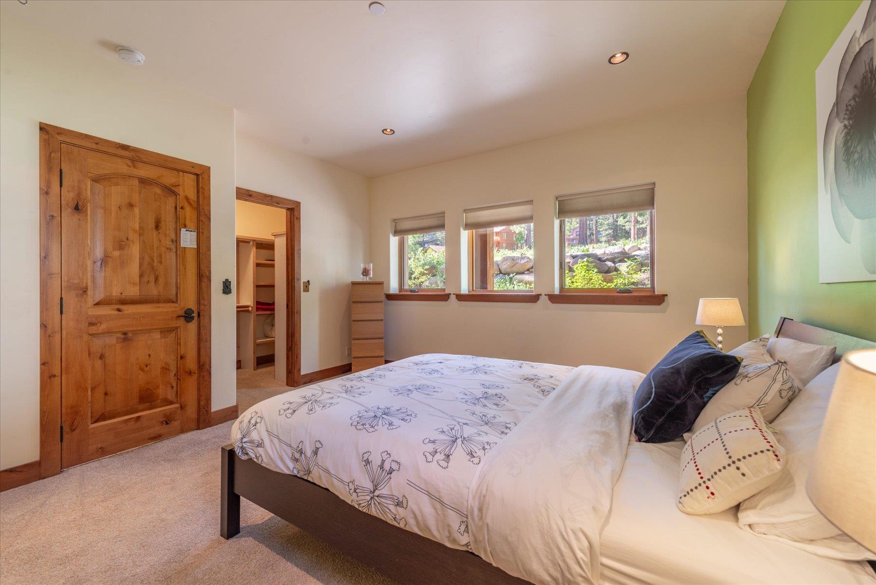 Kings Beach, California 96143, United States, 4 Bedrooms Bedrooms, ,3 BathroomsBathrooms,Residential,Active,10436