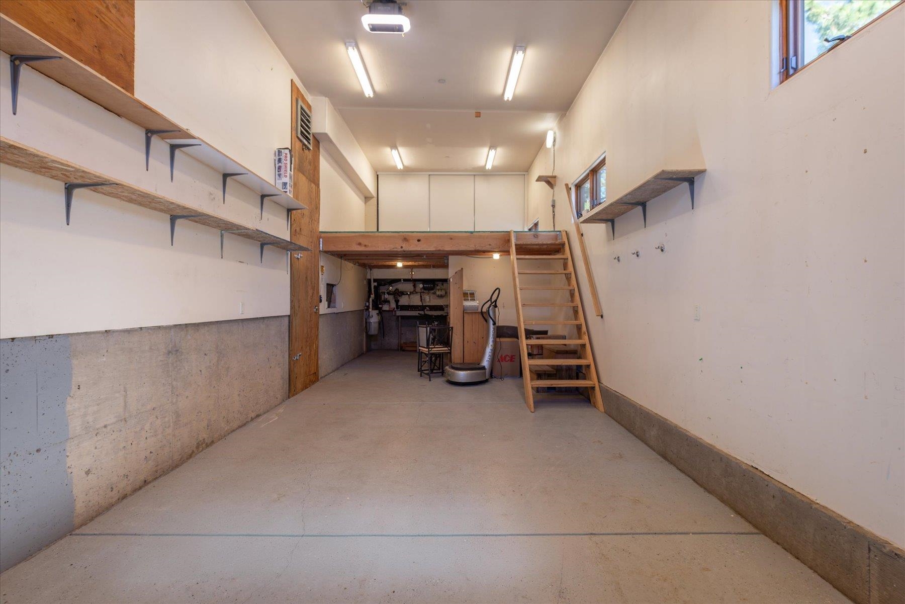 Kings Beach, California 96143, United States, 4 Bedrooms Bedrooms, ,3 BathroomsBathrooms,Residential,Active,10436