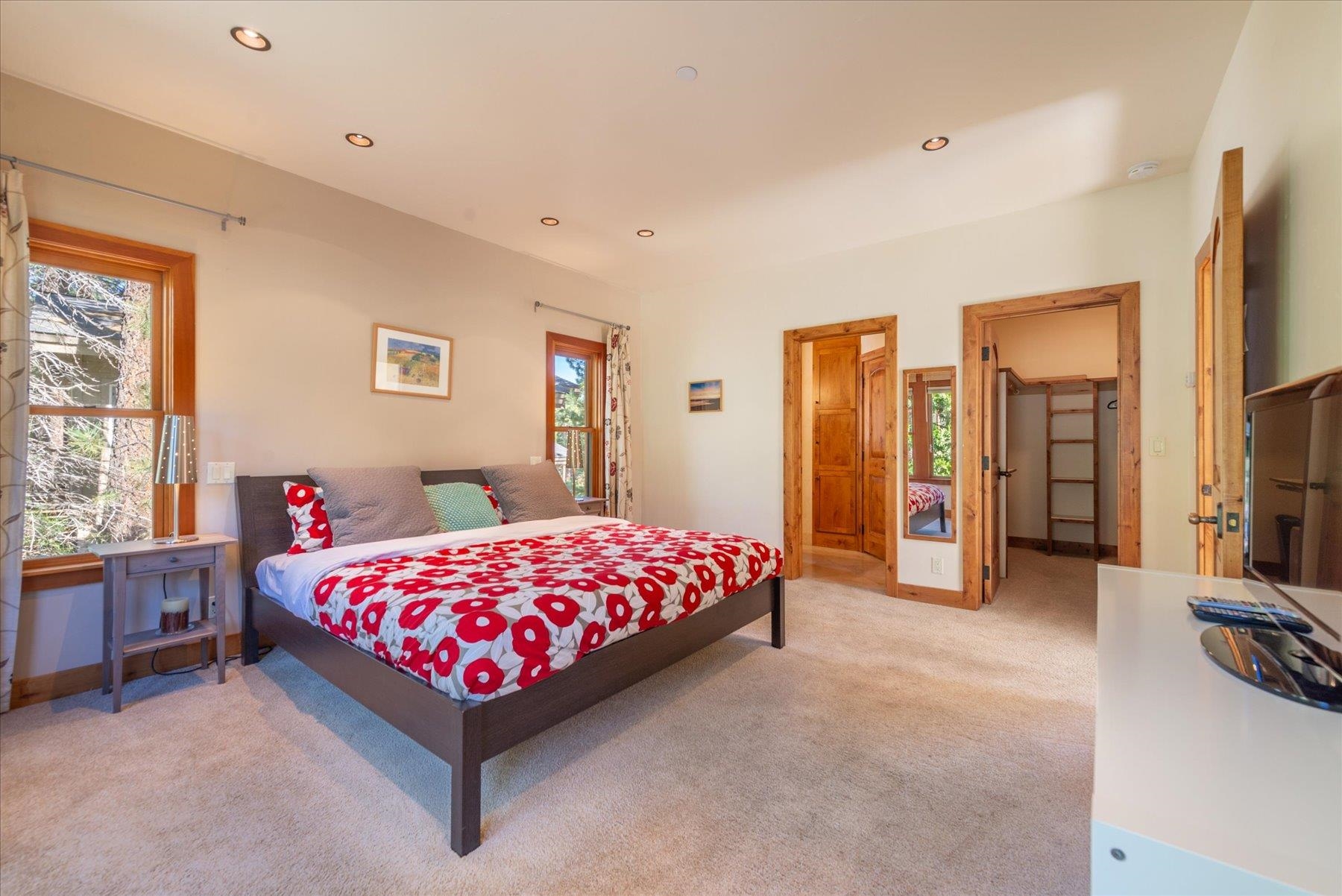 Kings Beach, California 96143, United States, 4 Bedrooms Bedrooms, ,3 BathroomsBathrooms,Residential,Active,10436