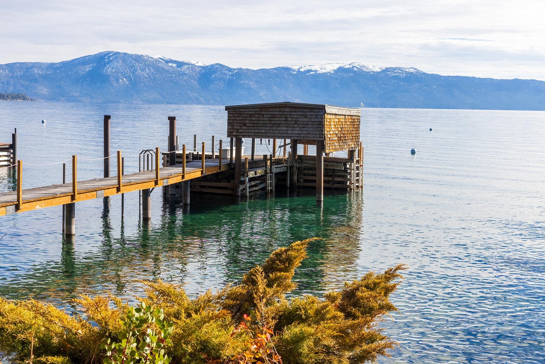 5390 North Lake Boulevard