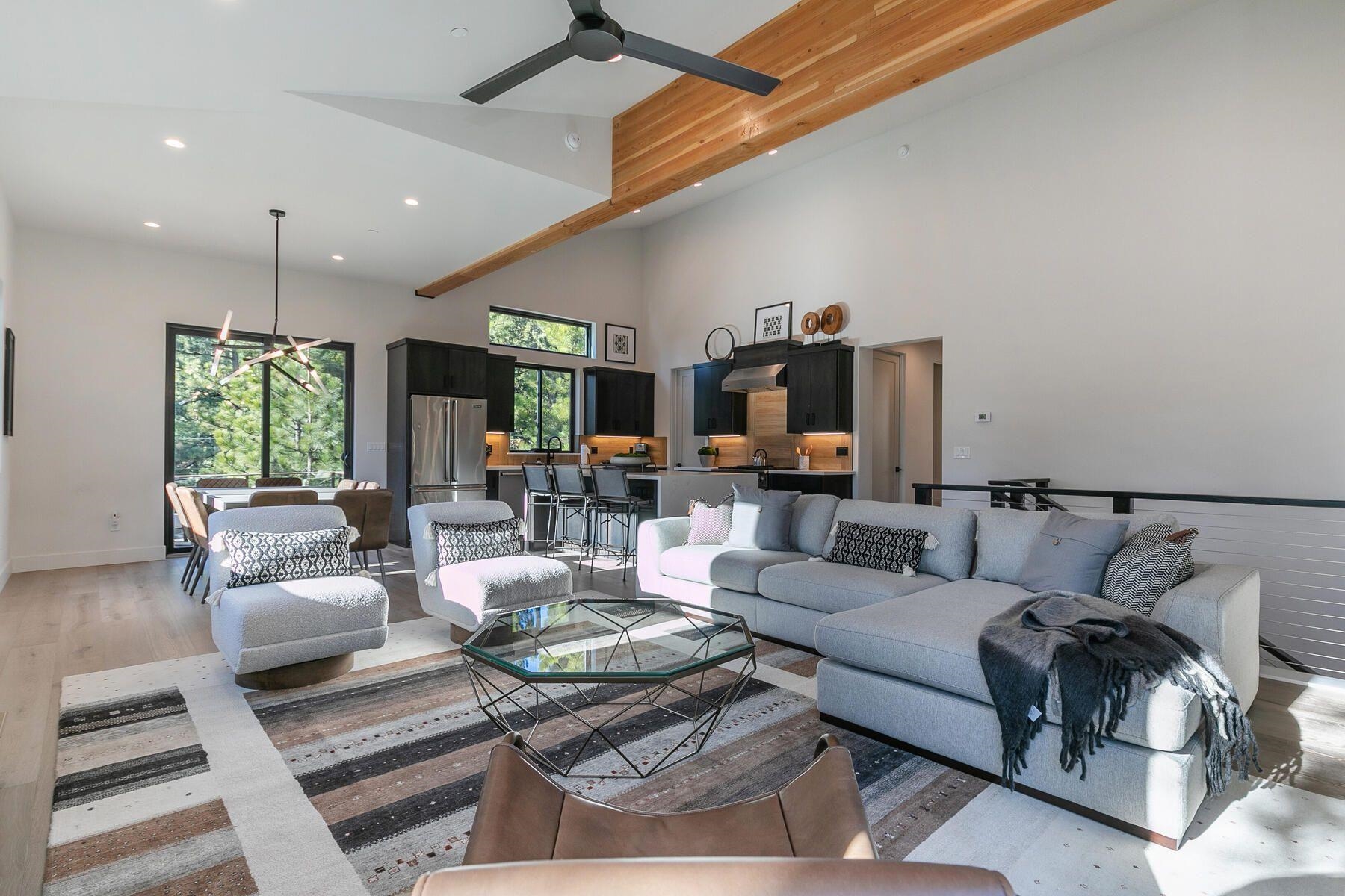 325 Woodridge Circle