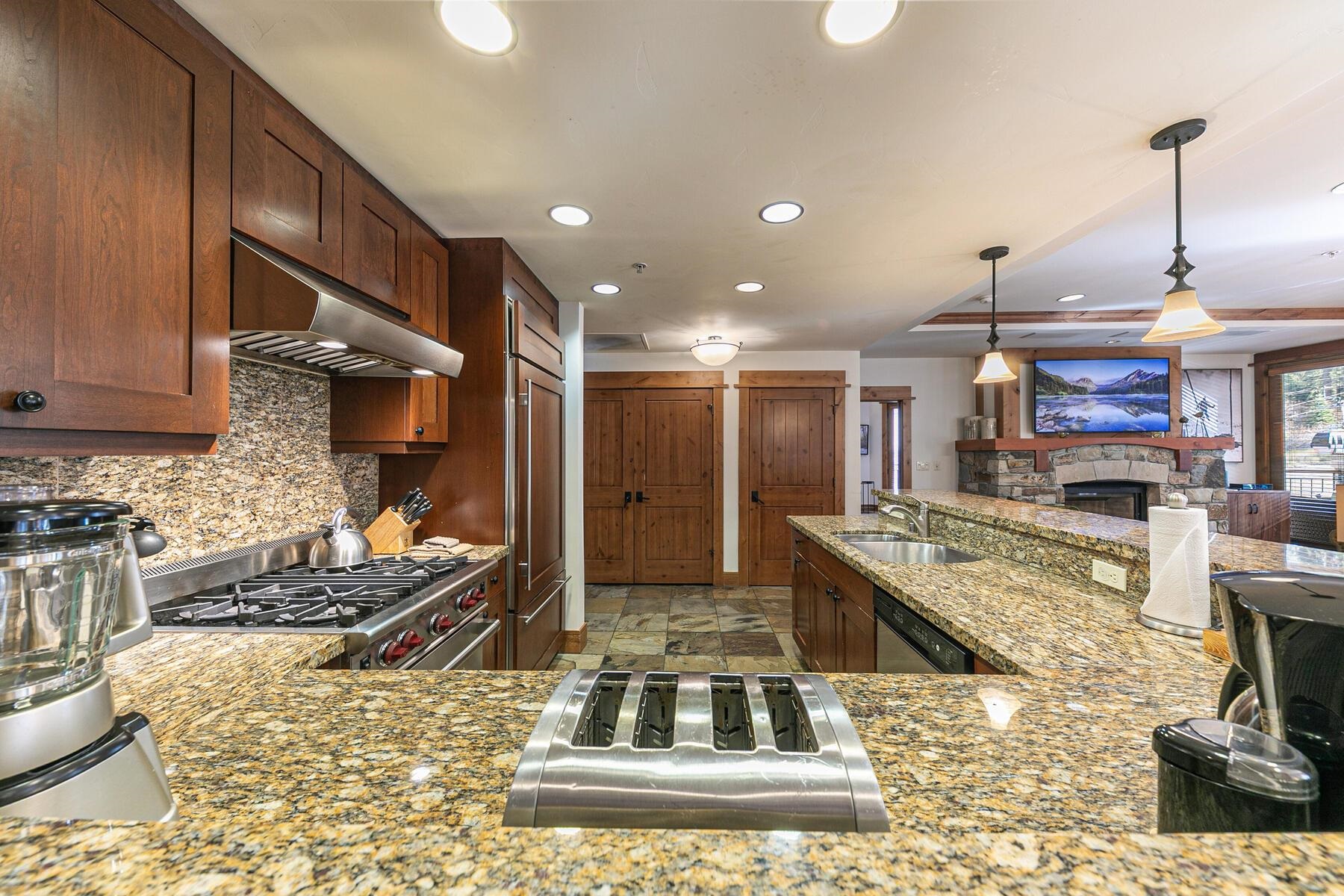 8001 Northstar Drive