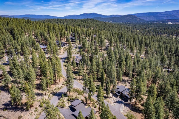 11729 COBURN DR, TRUCKEE, CA 96161 - Image ac24cd5ede7d69ea385ed738c2dee6fa/3804614144