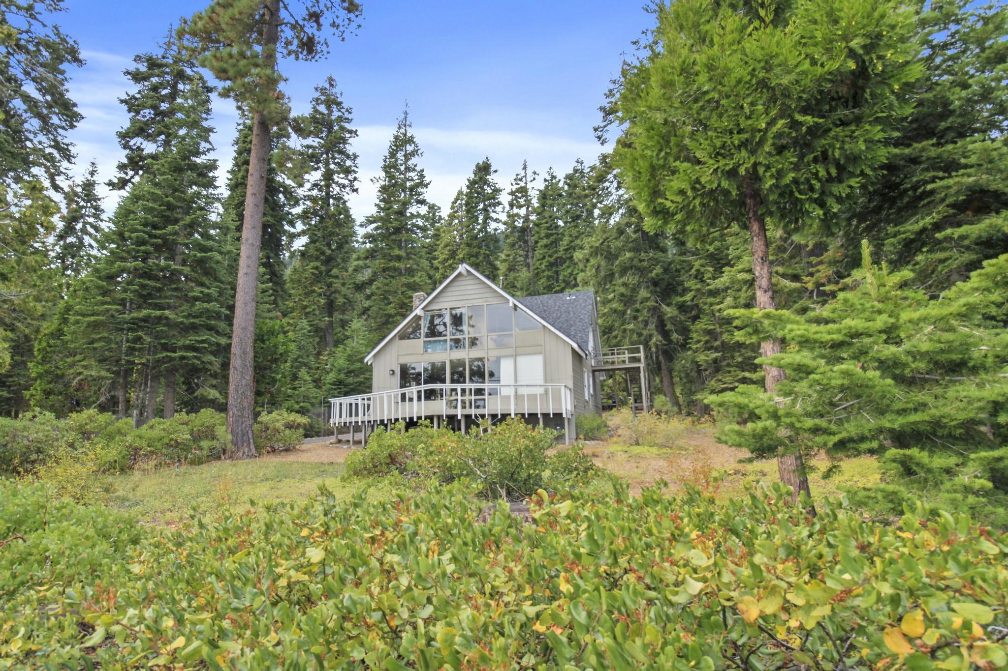 2885 West Lake Boulevard