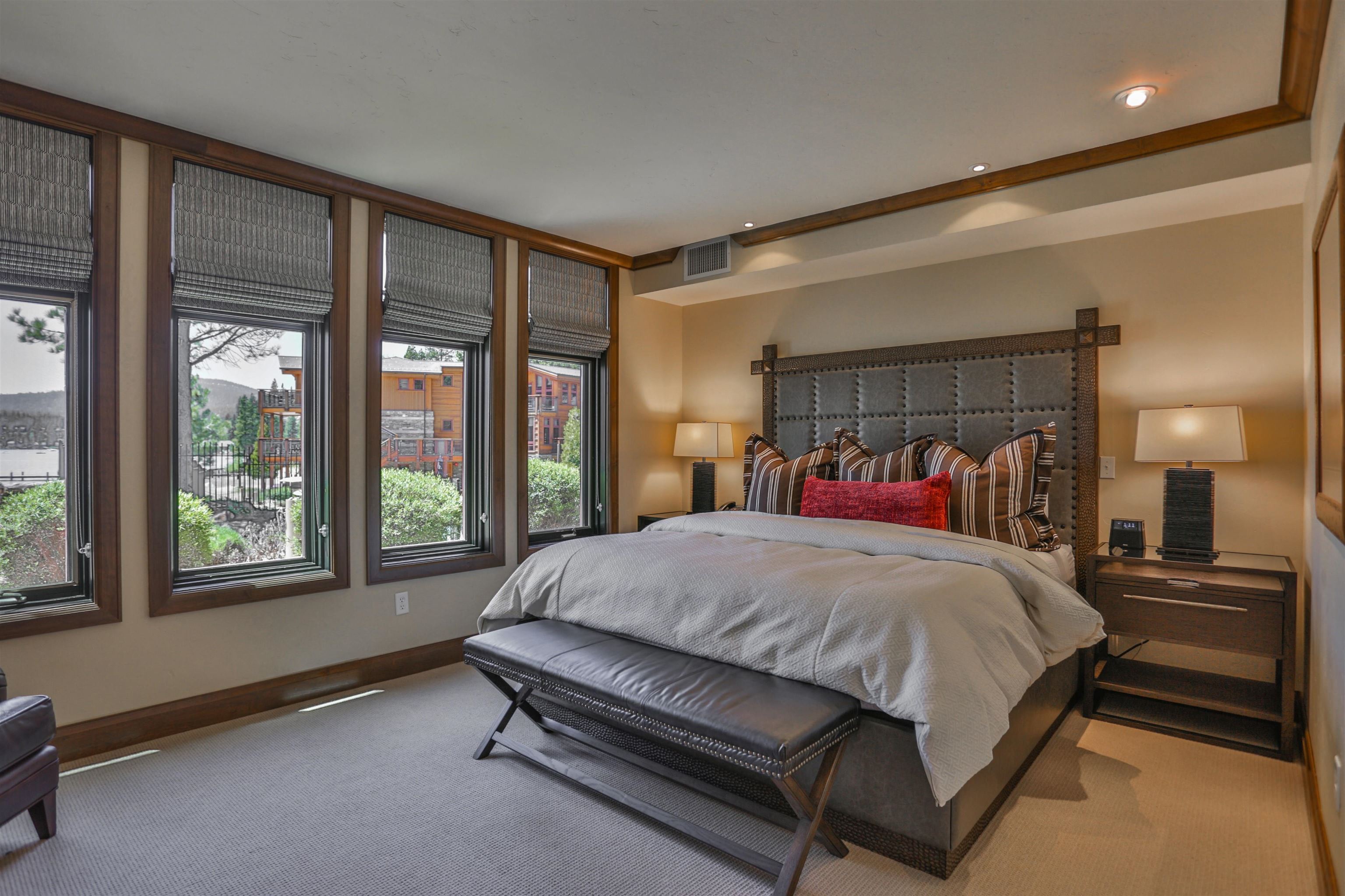 6750 N North Lake Boulevard 3C