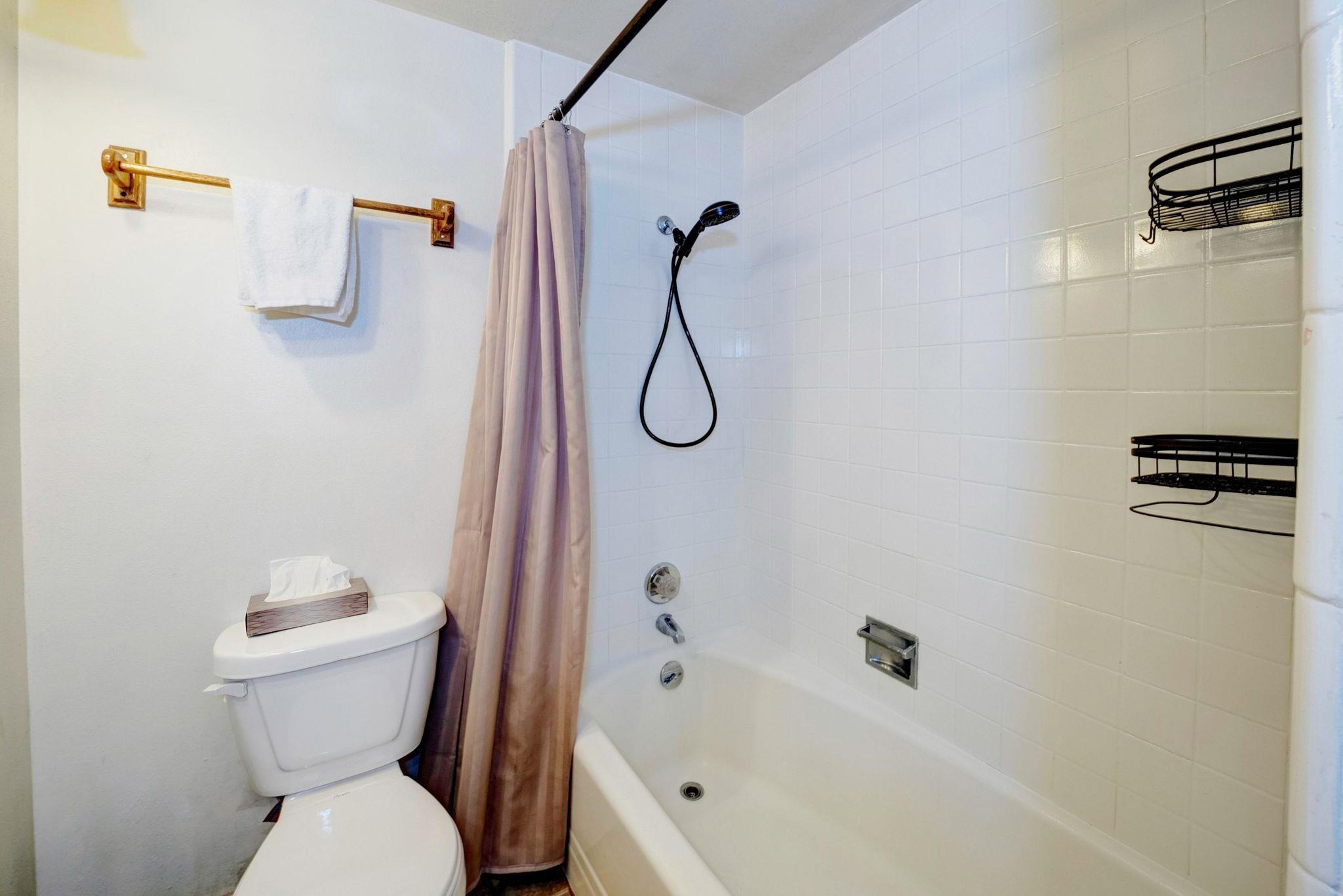 7610 North Lake Boulevard 29