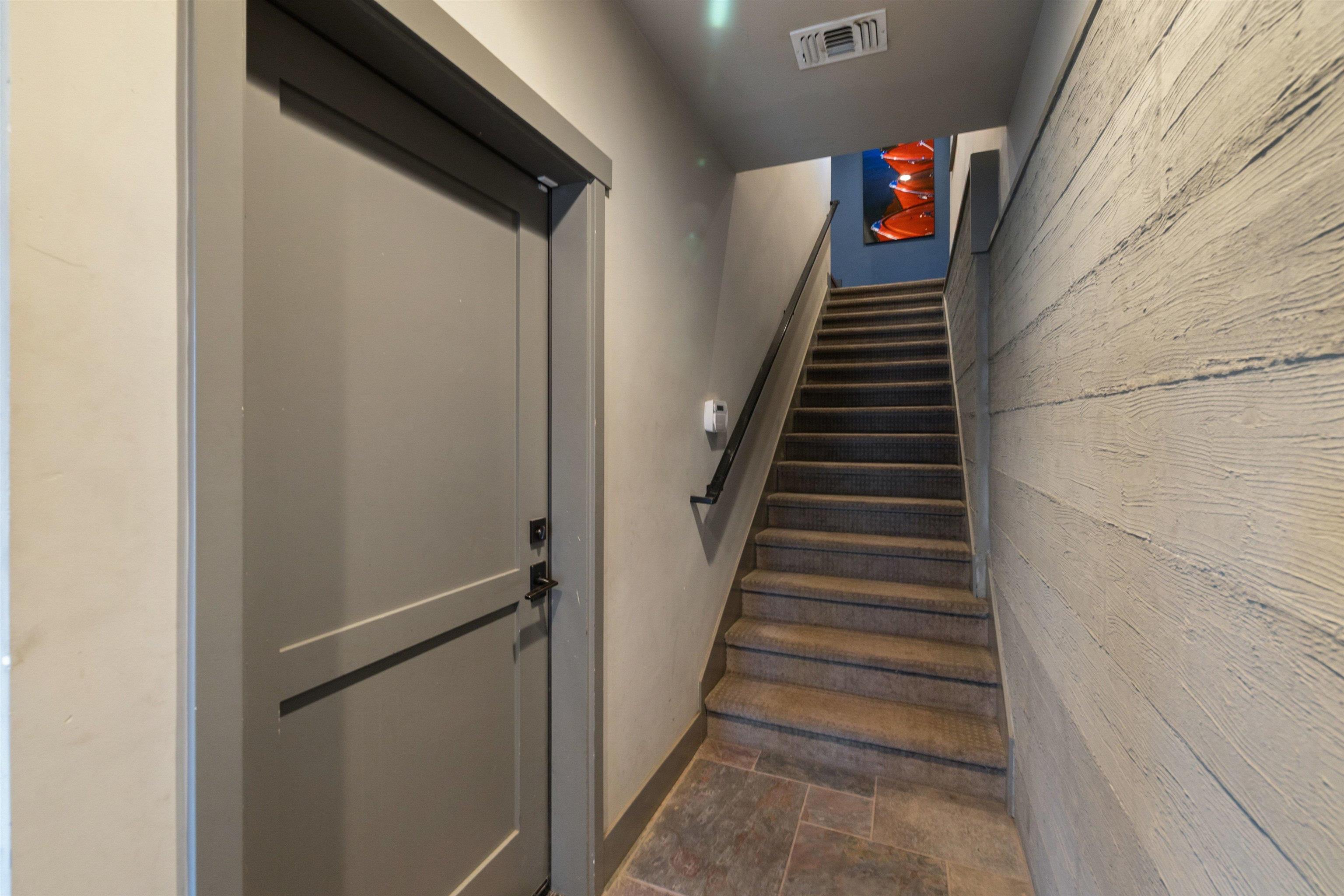 1365 North Lake Boulevard