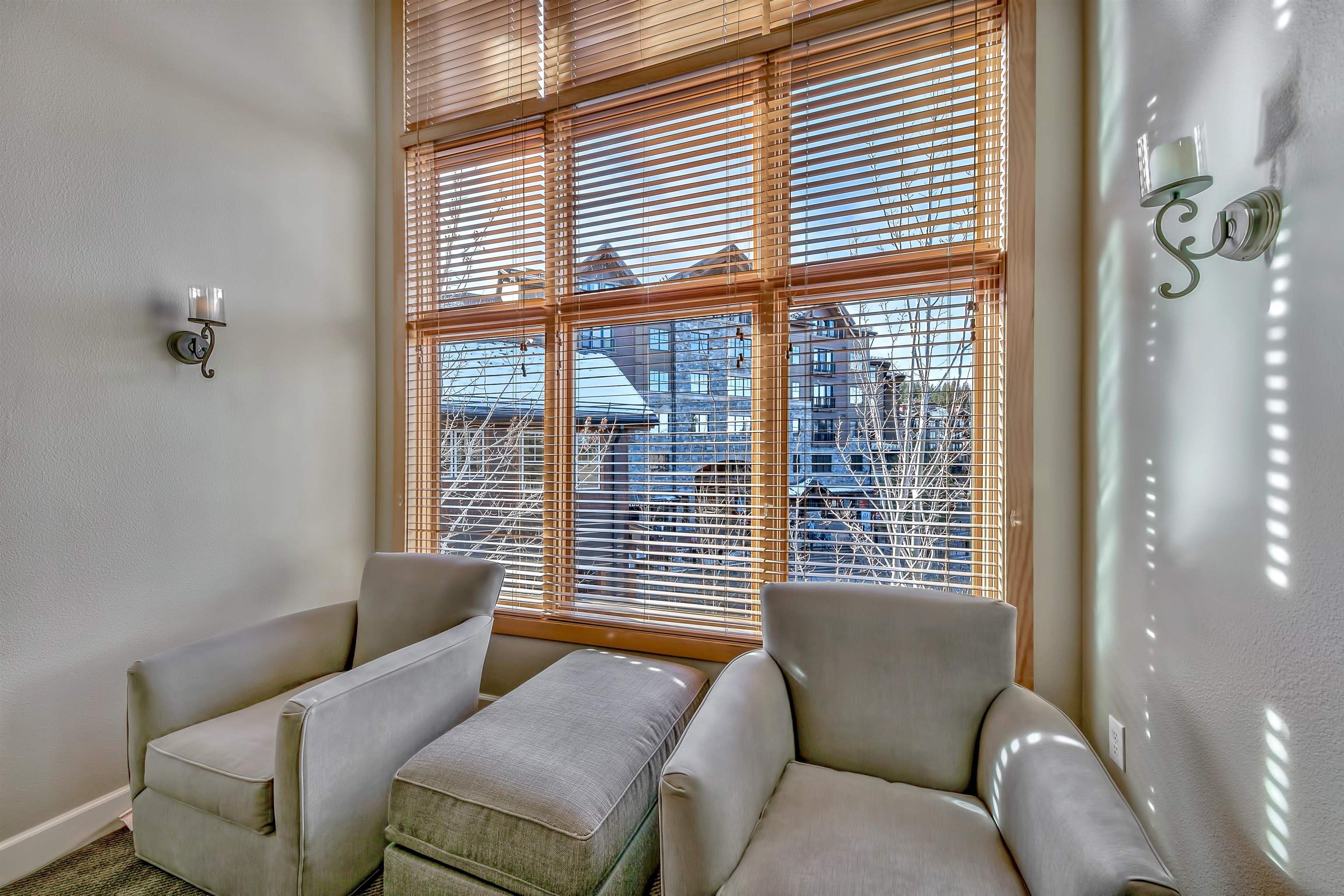 2100 North Village Drive 201/1