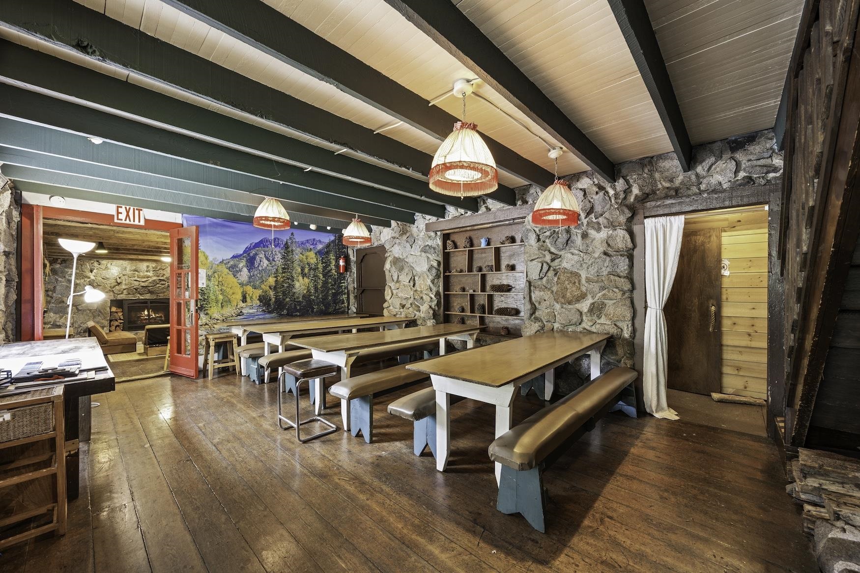 10111 Bunny Hill Road