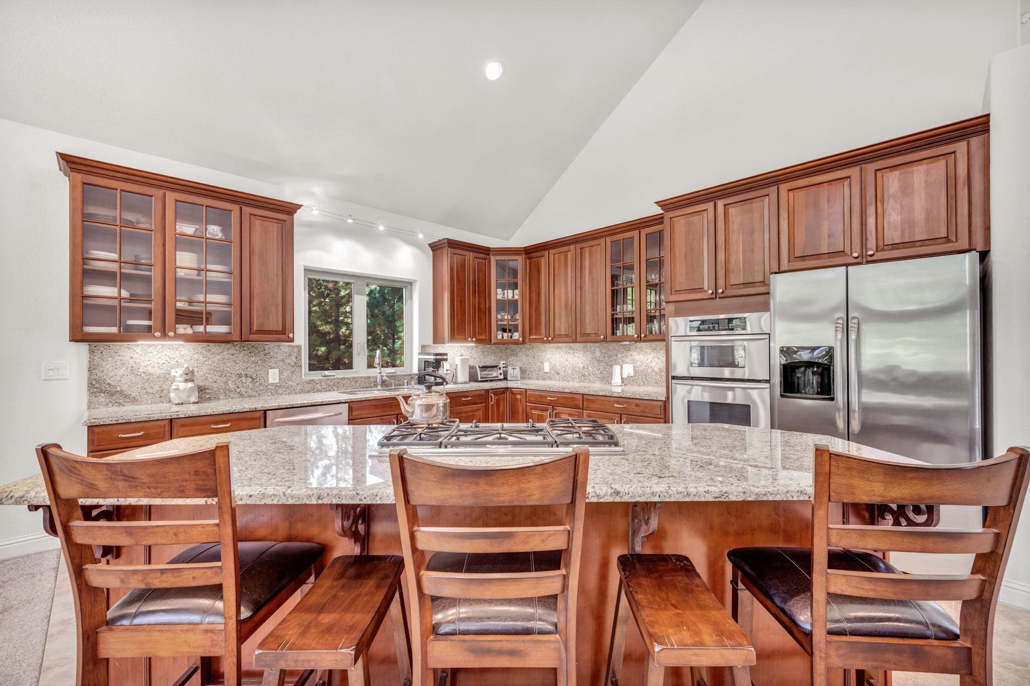 900 Southwood Boulevard 4