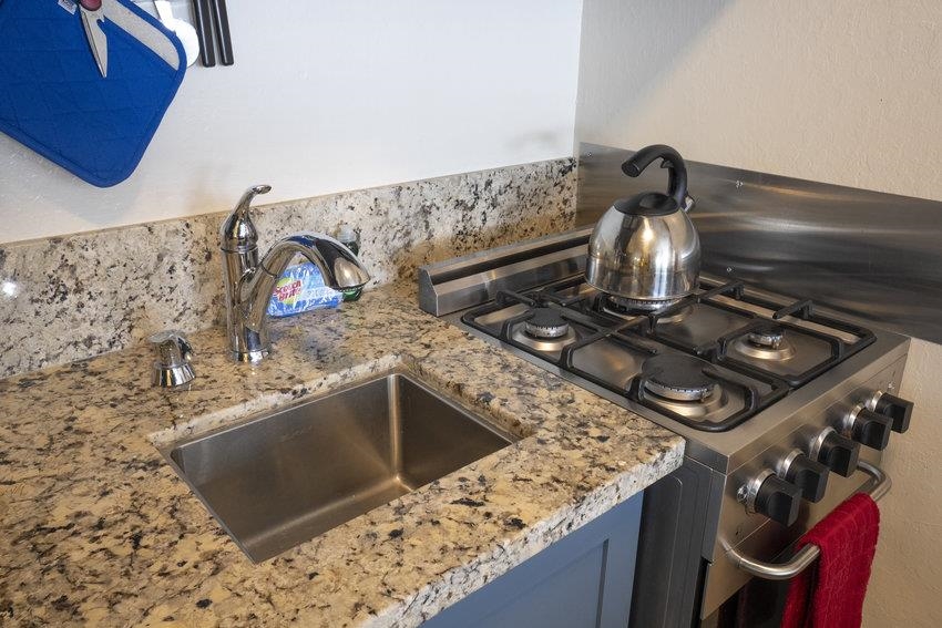 6943 North Lake Boulevard 44