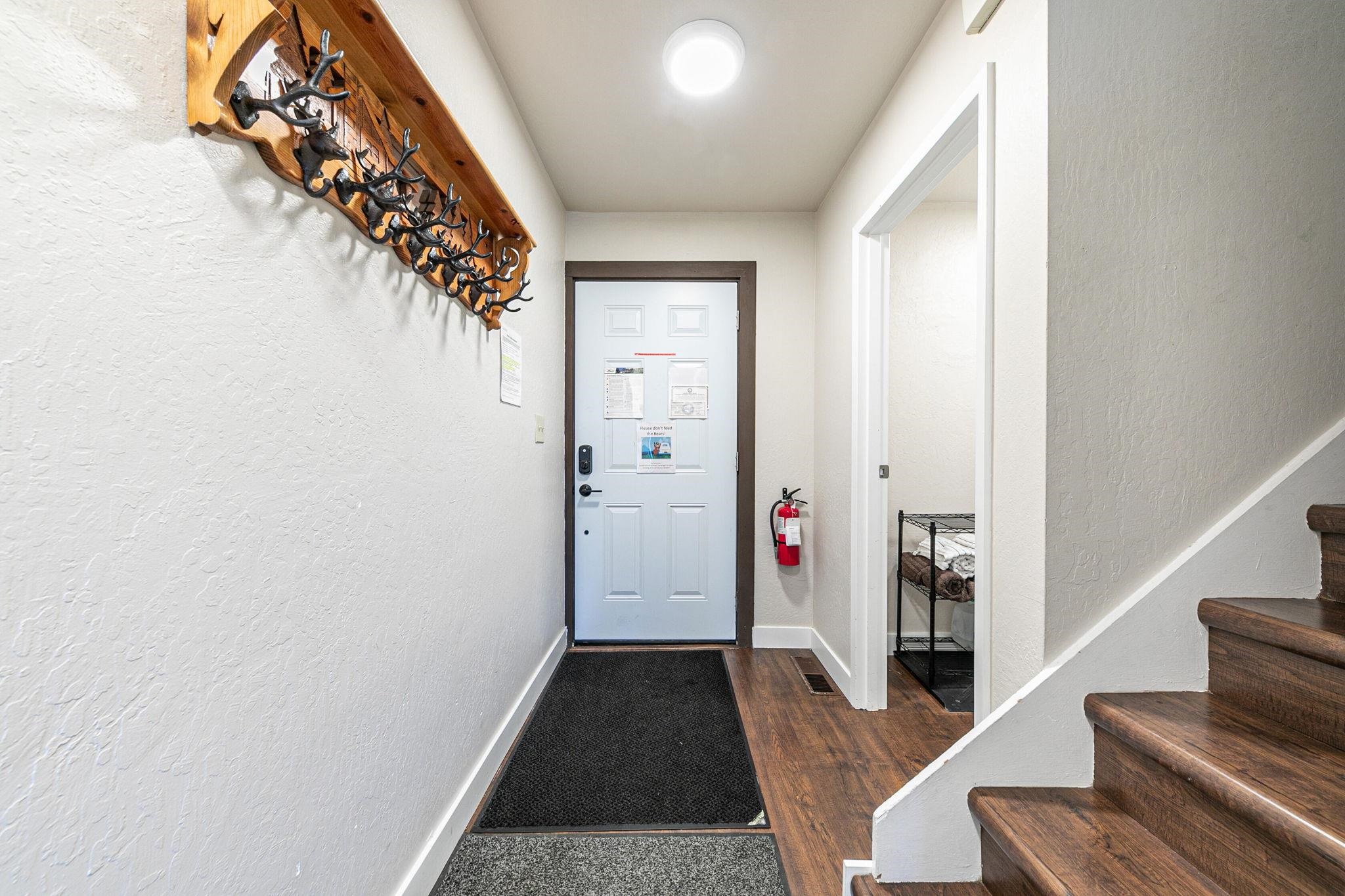 3115 North Lake Boulevard 37