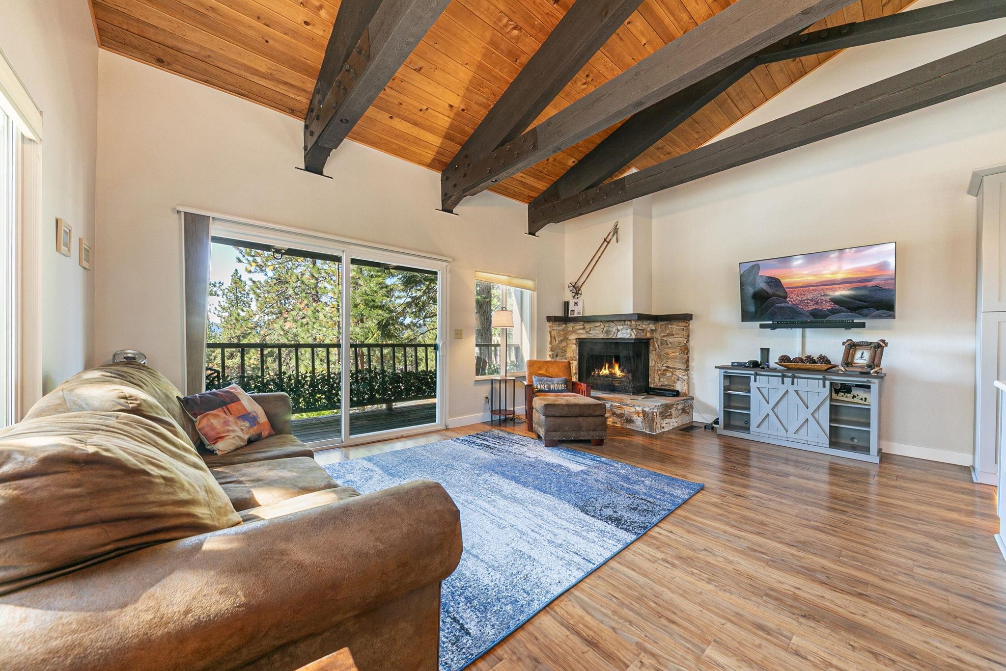 3115 North Lake Boulevard 37