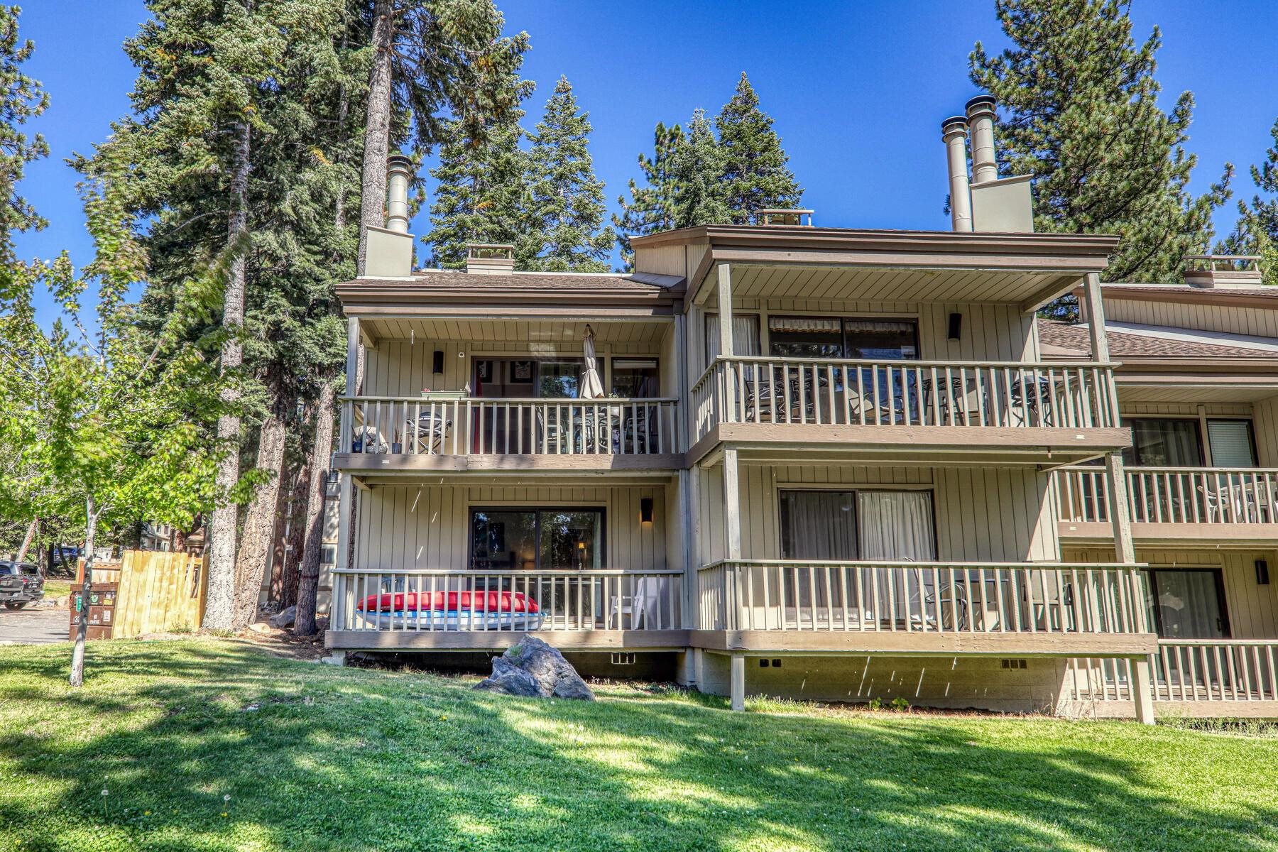 1001 Commonwealth Drive 32