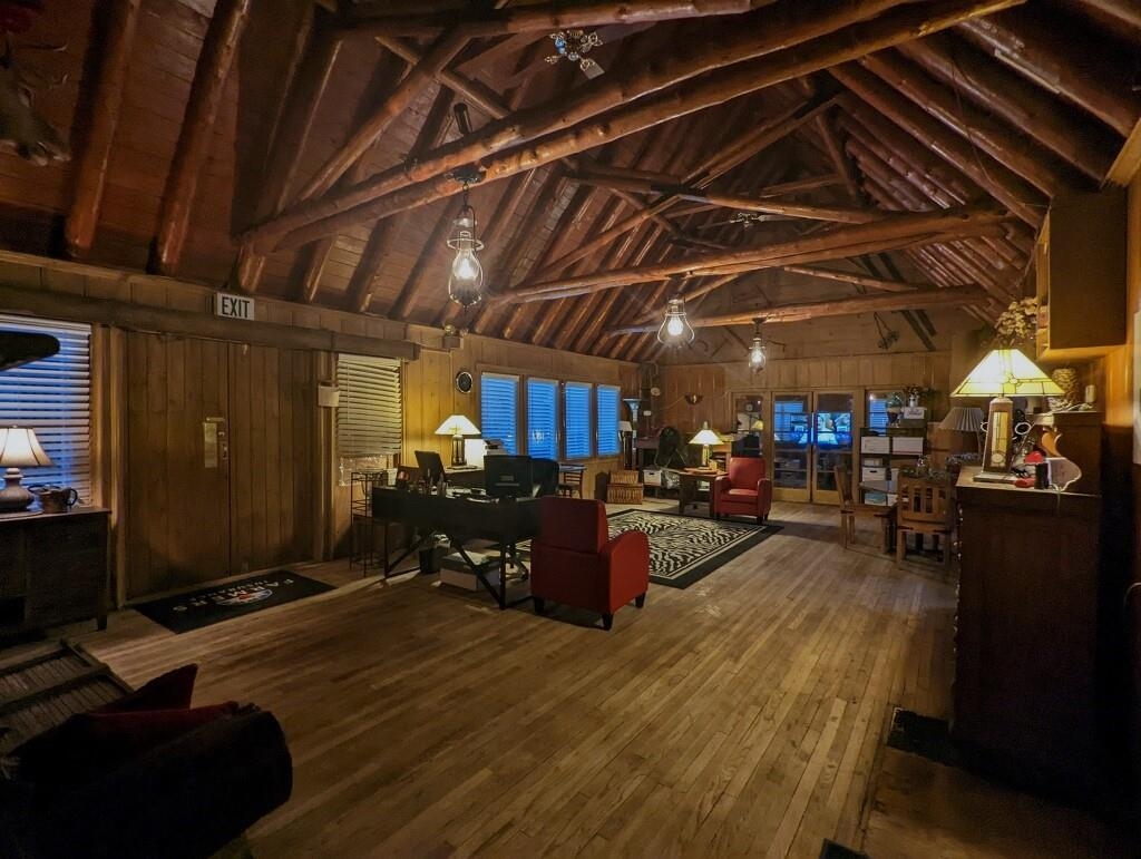 2255 West Lake Boulevard