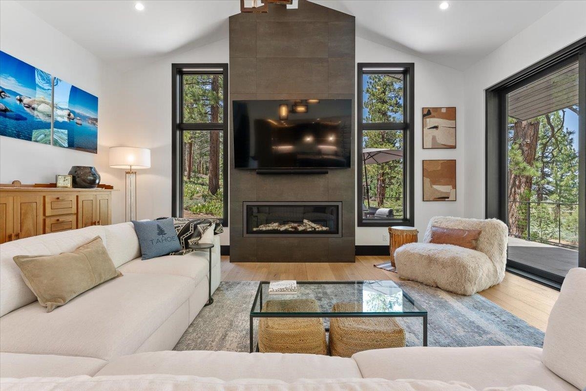 13321 Snowshoe Thompson