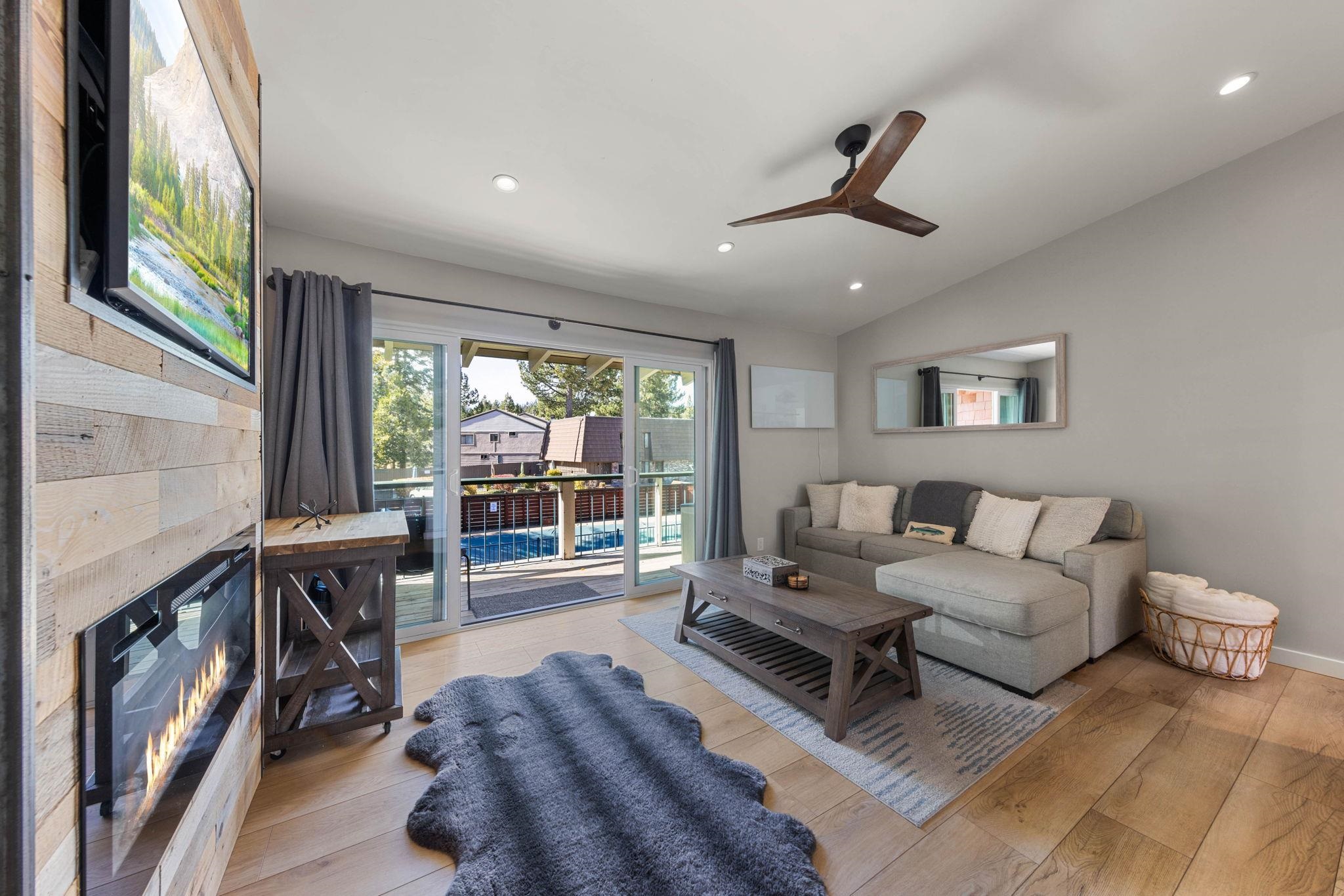 7610 North Lake Boulevard 30