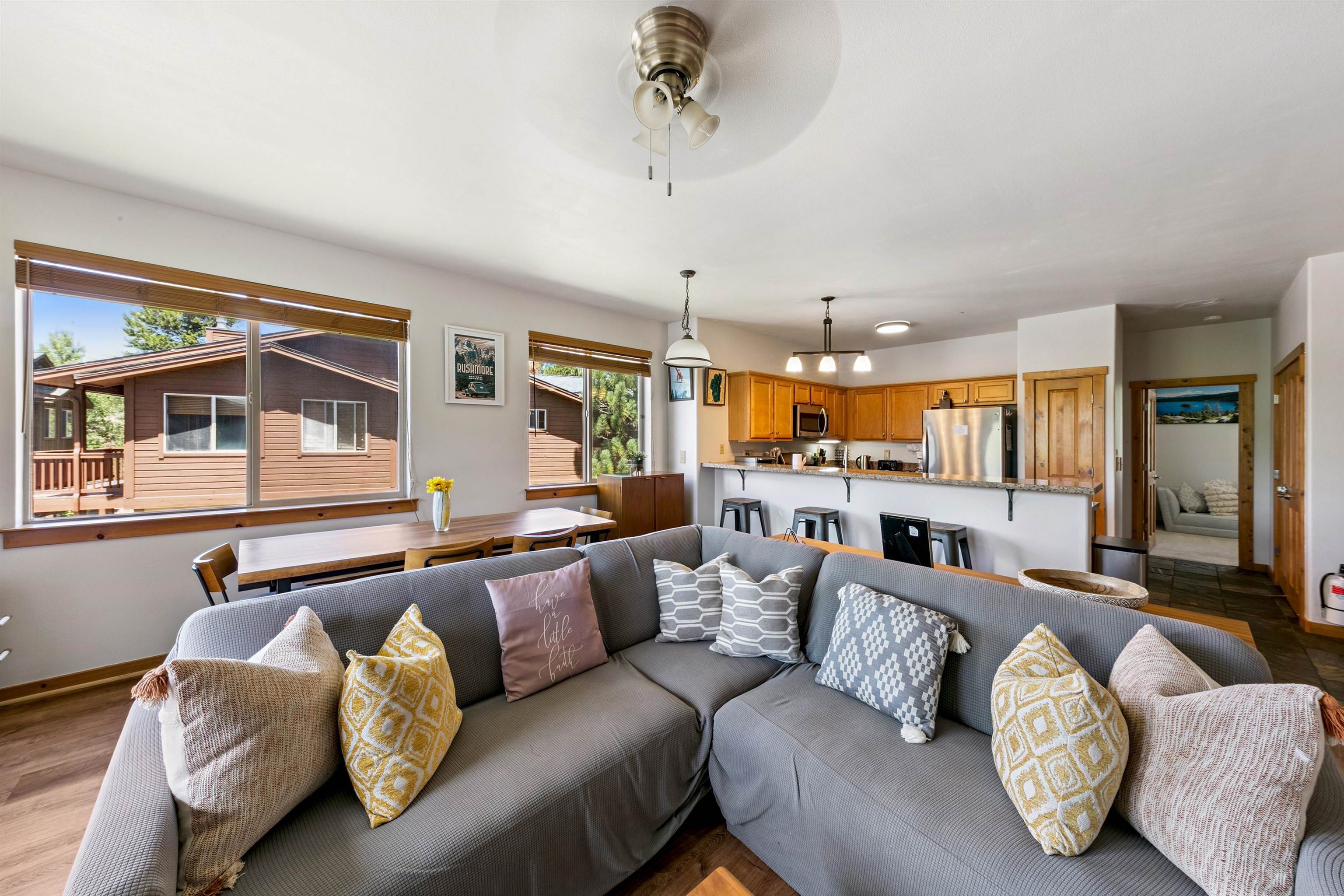 10592 Boulders Road 8