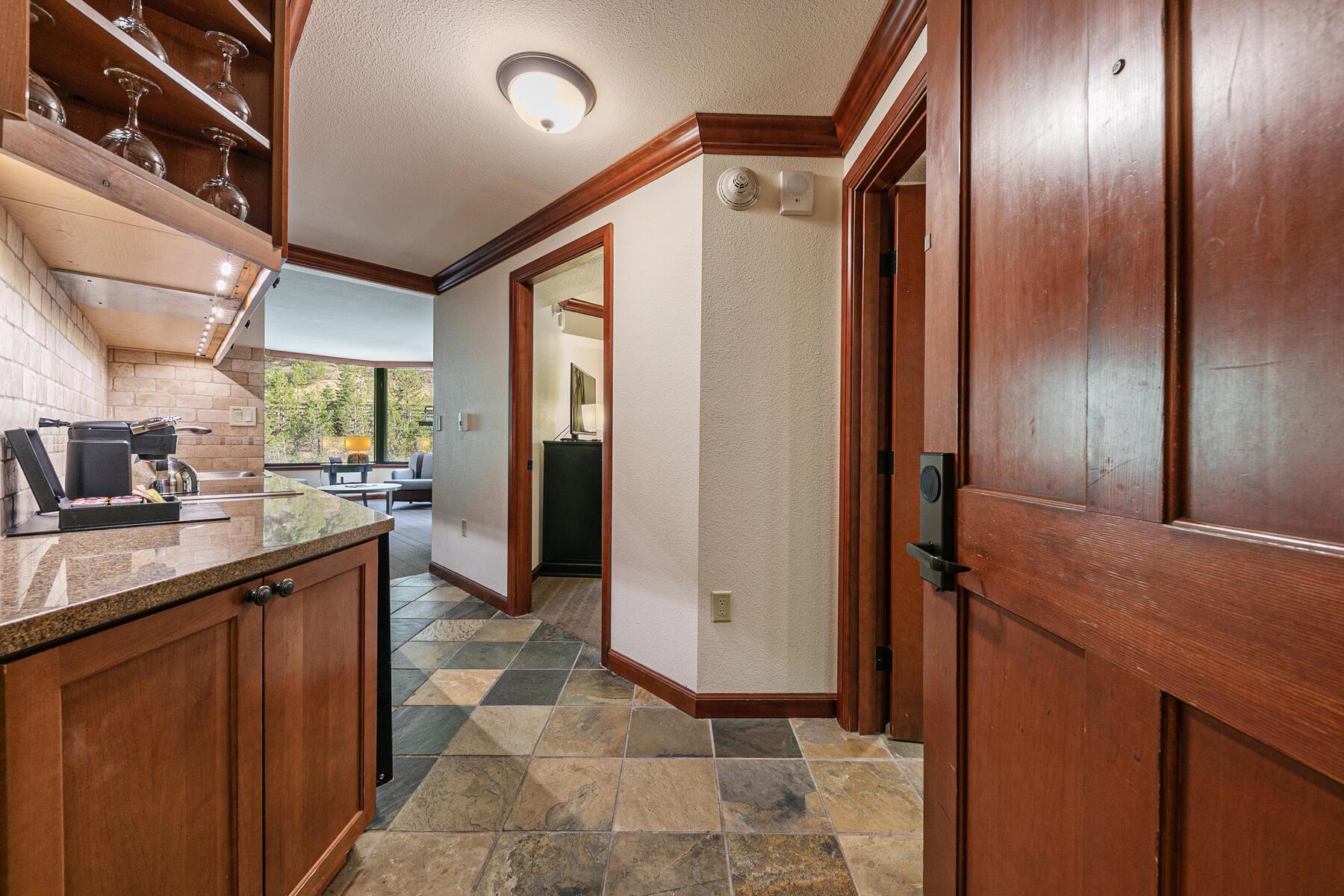 400 Resort Road 445/447