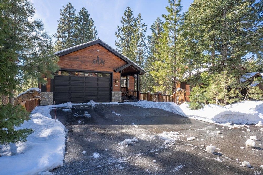 1130 Canterbury Drive