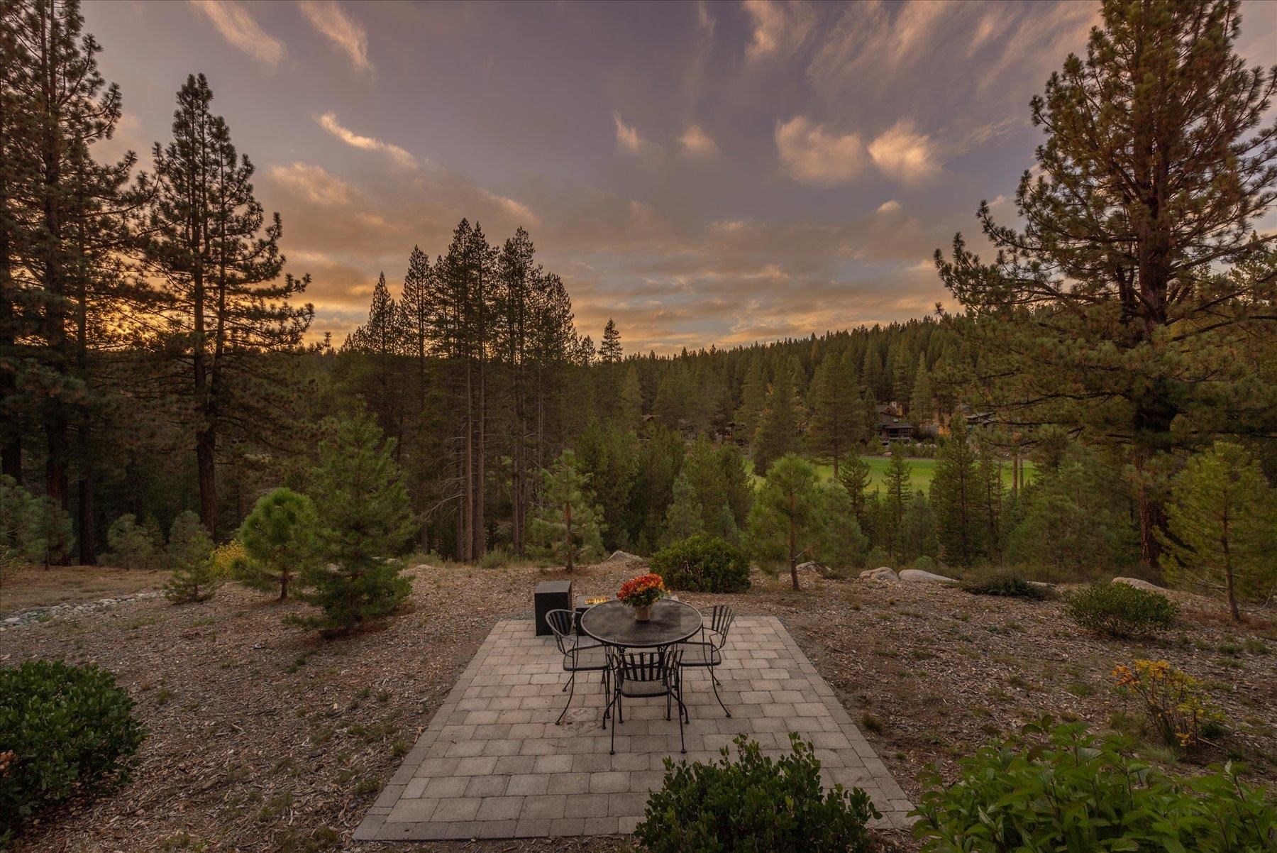 11102 Meek Court
