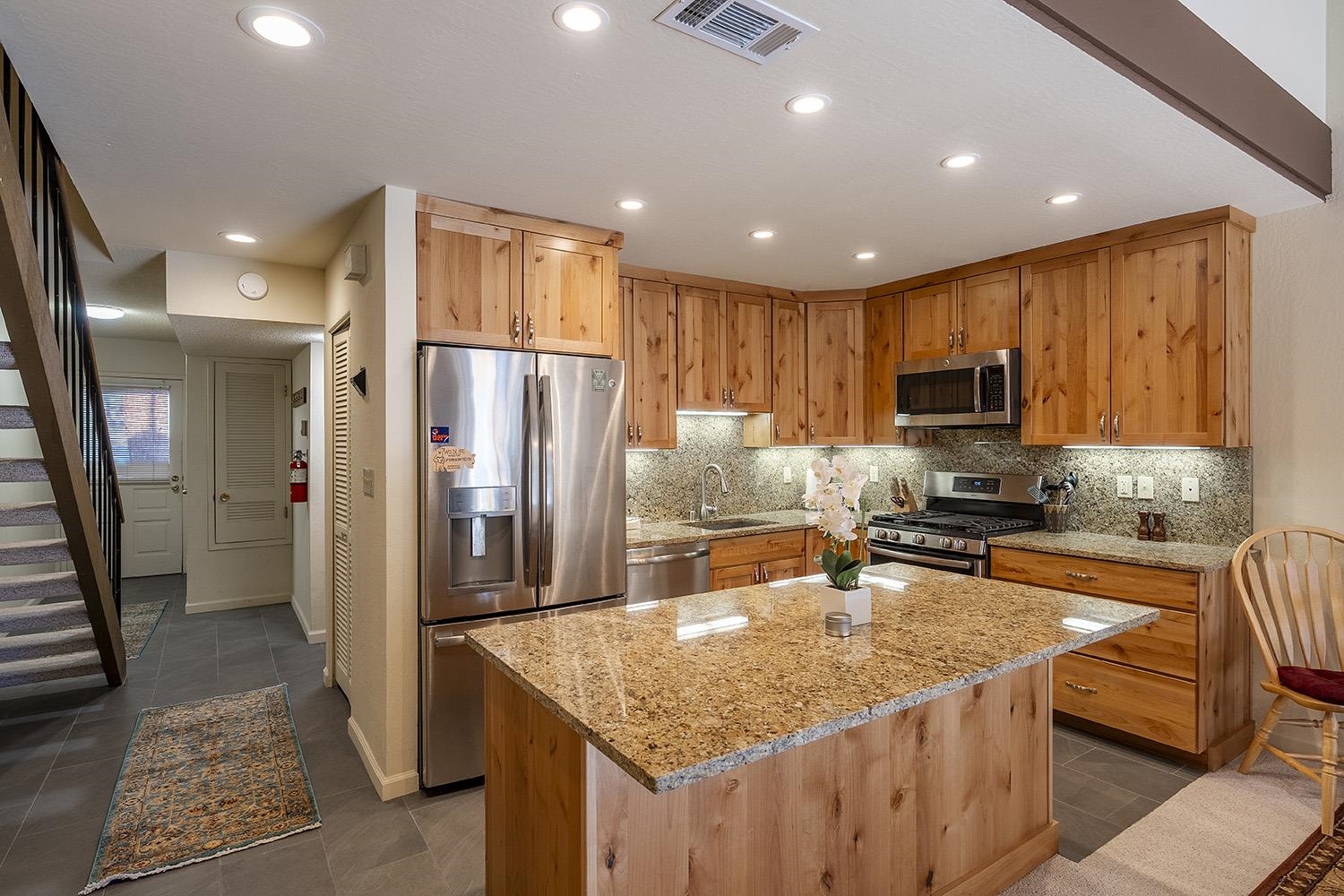 5101 North Lake Boulevard 60