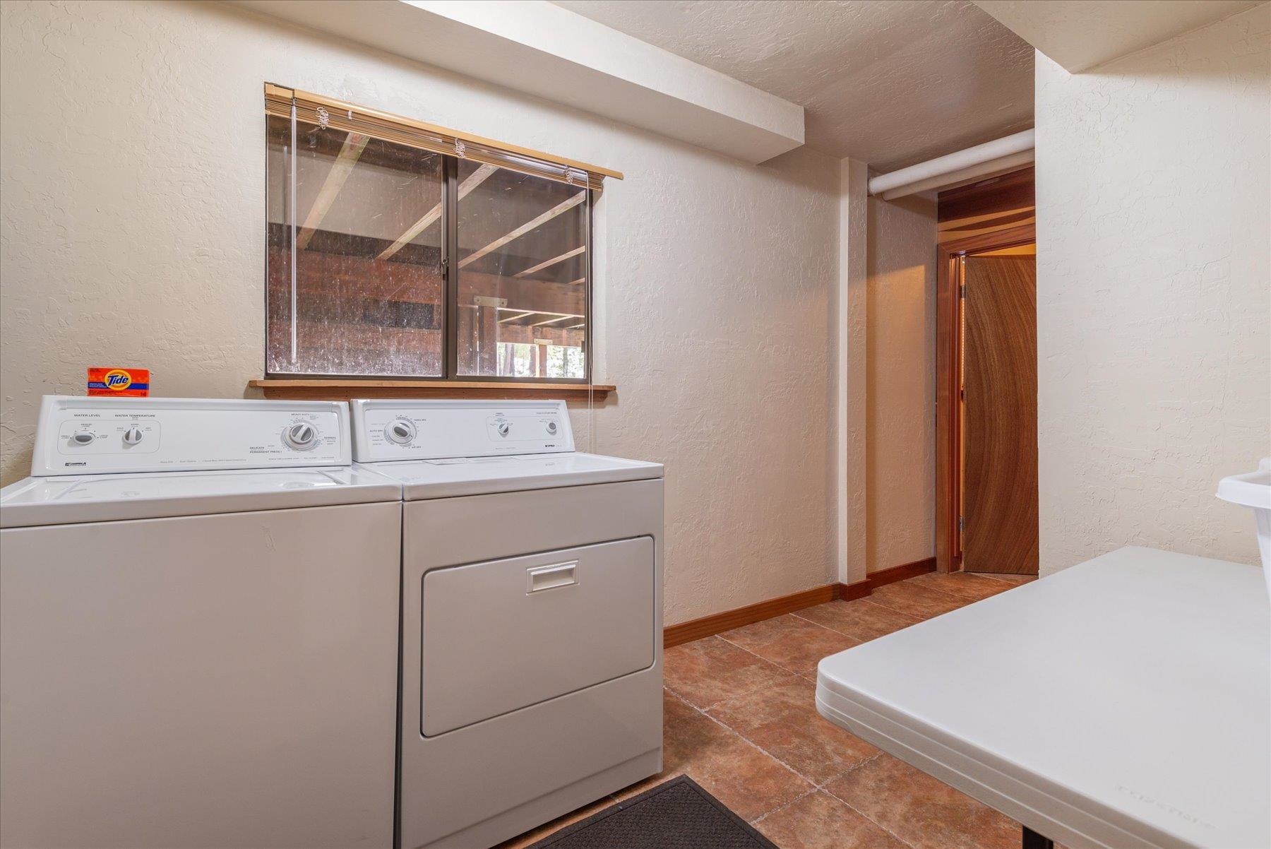 Truckee, California 96161, United States, 4 Bedrooms Bedrooms, ,5 BathroomsBathrooms,Residential,Active,10704