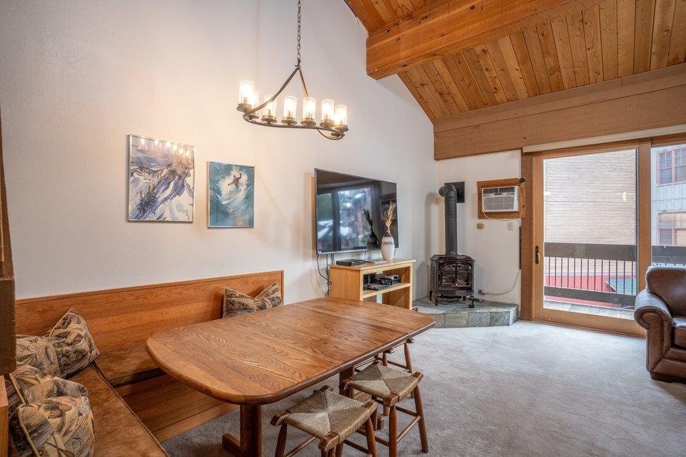 2000 North Village Drive 316