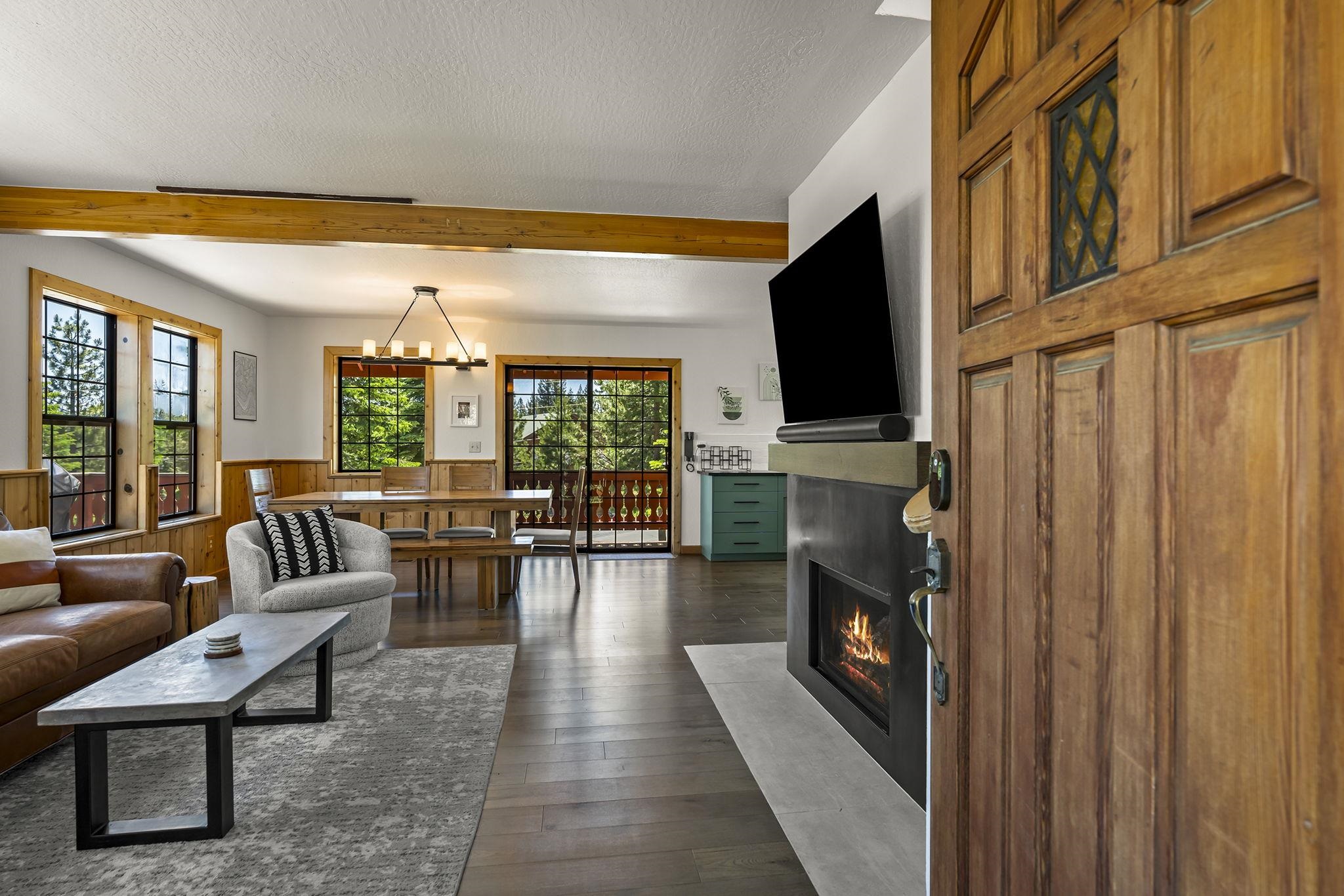 12486 Viking Way