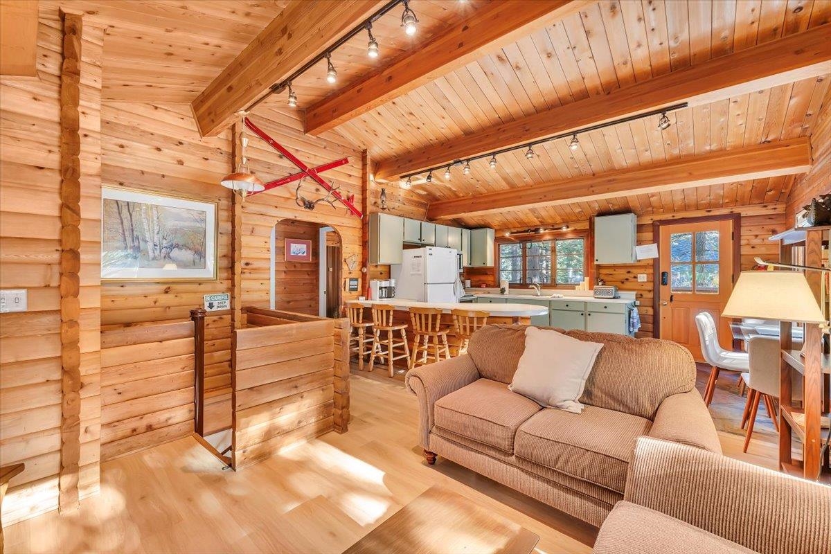 5520 Sacramento Avenue