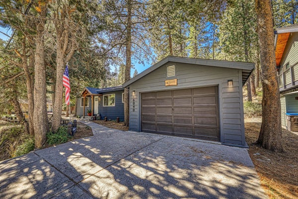 16040 OLD HIGHWAY DR, TRUCKEE, CA 96161 - Image 0e7ee7894a0efa912d24fc3e59ed55dc/253528022