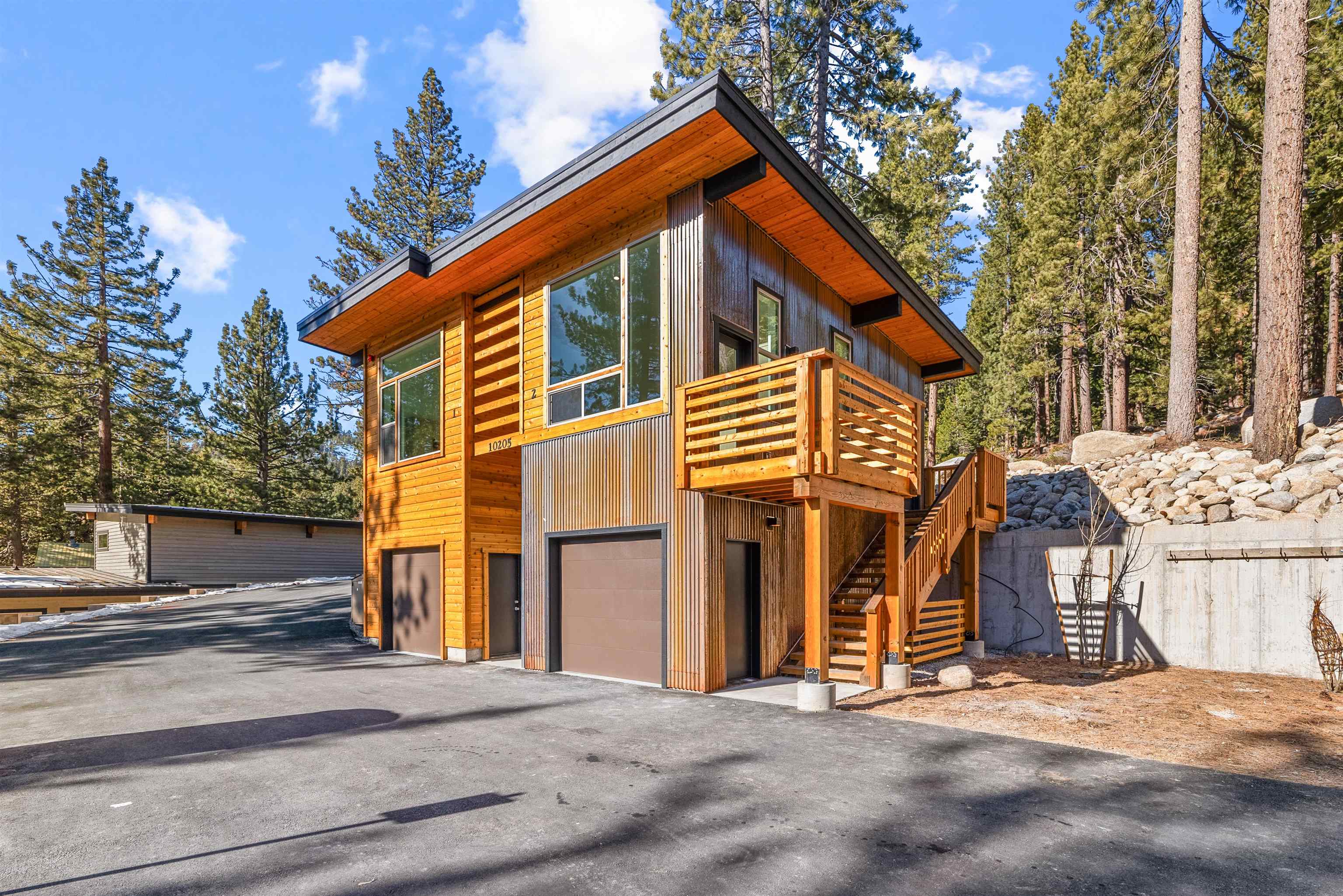 10199 Donner Lake Road