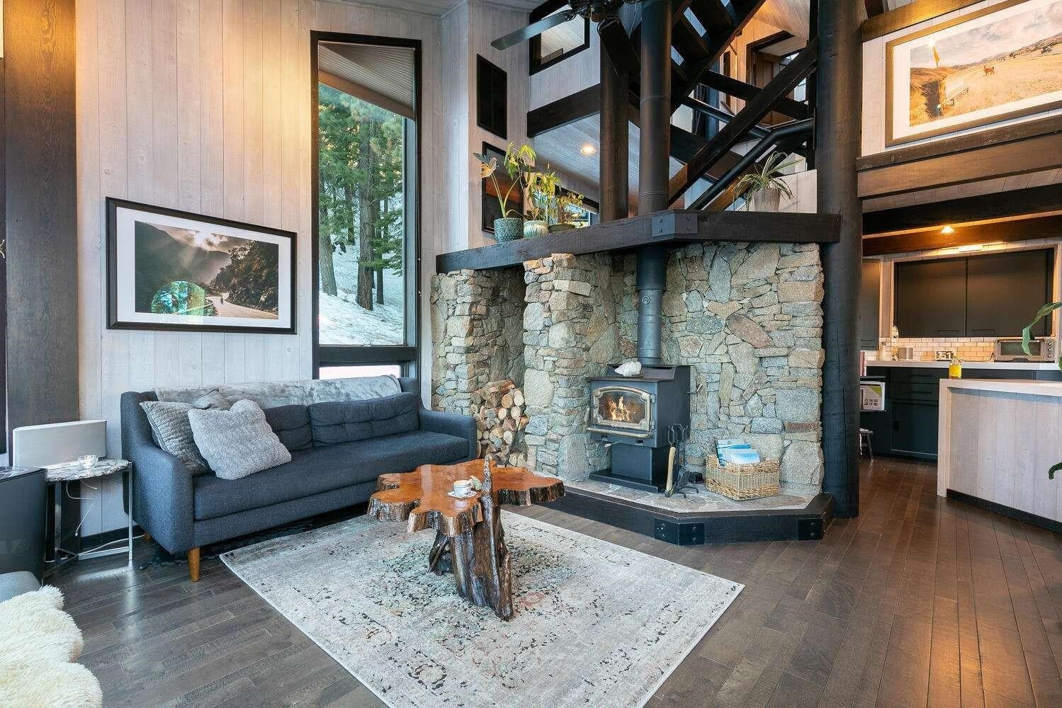 10594 Snowshoe Circle