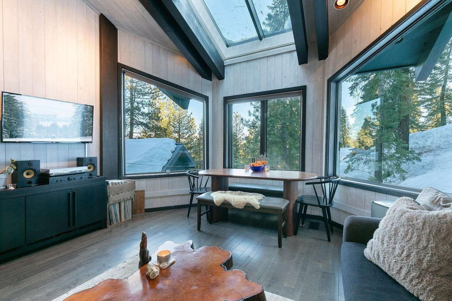 10594 Snowshoe Circle