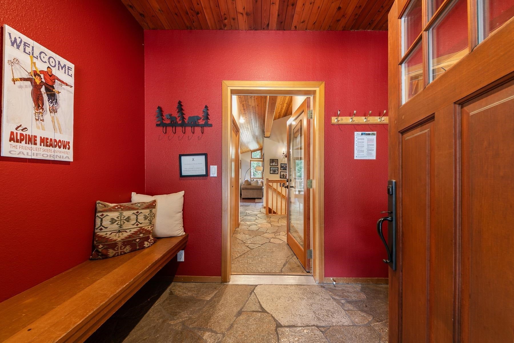 1582 Mineral Springs Trail