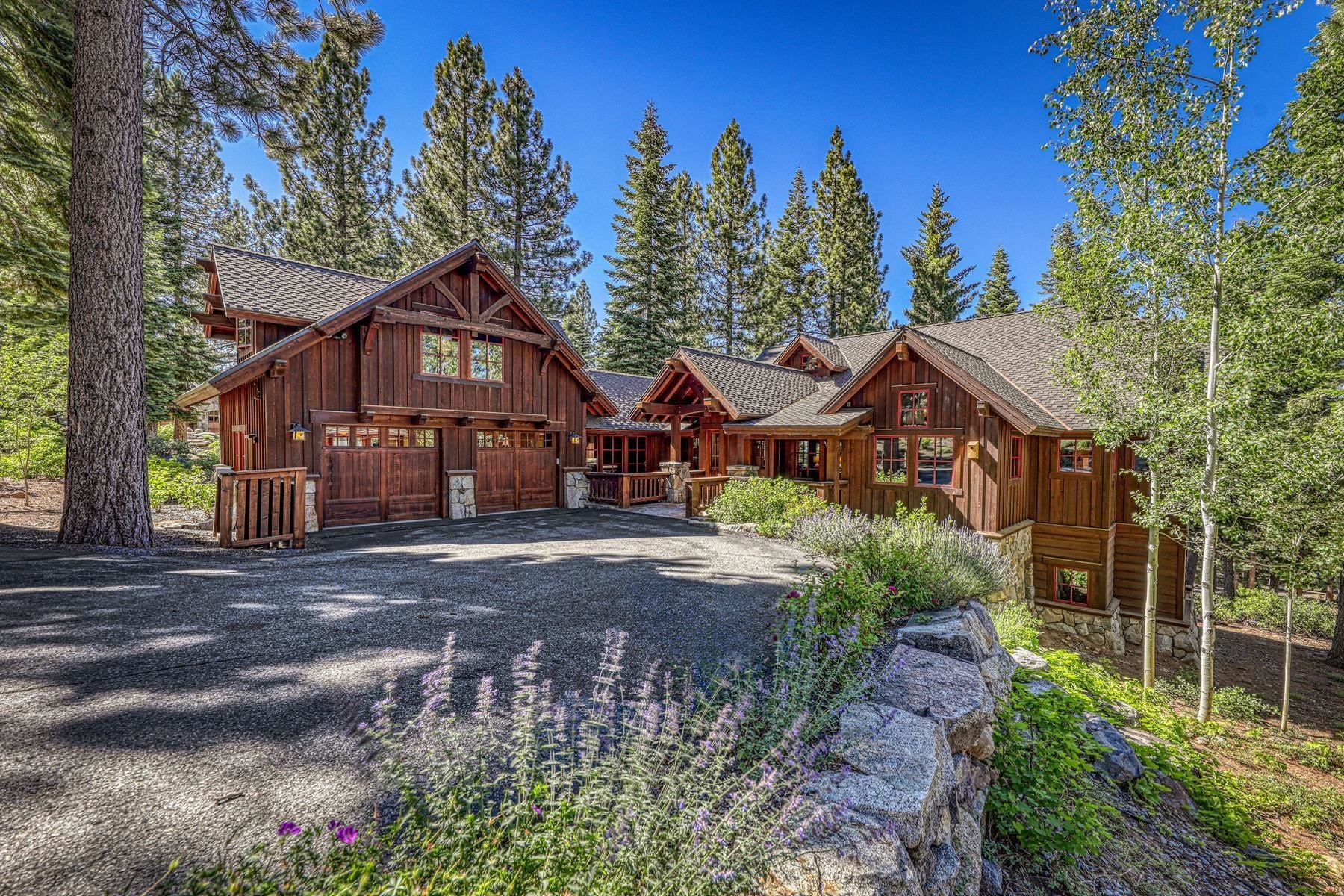 2326 Overlook Place