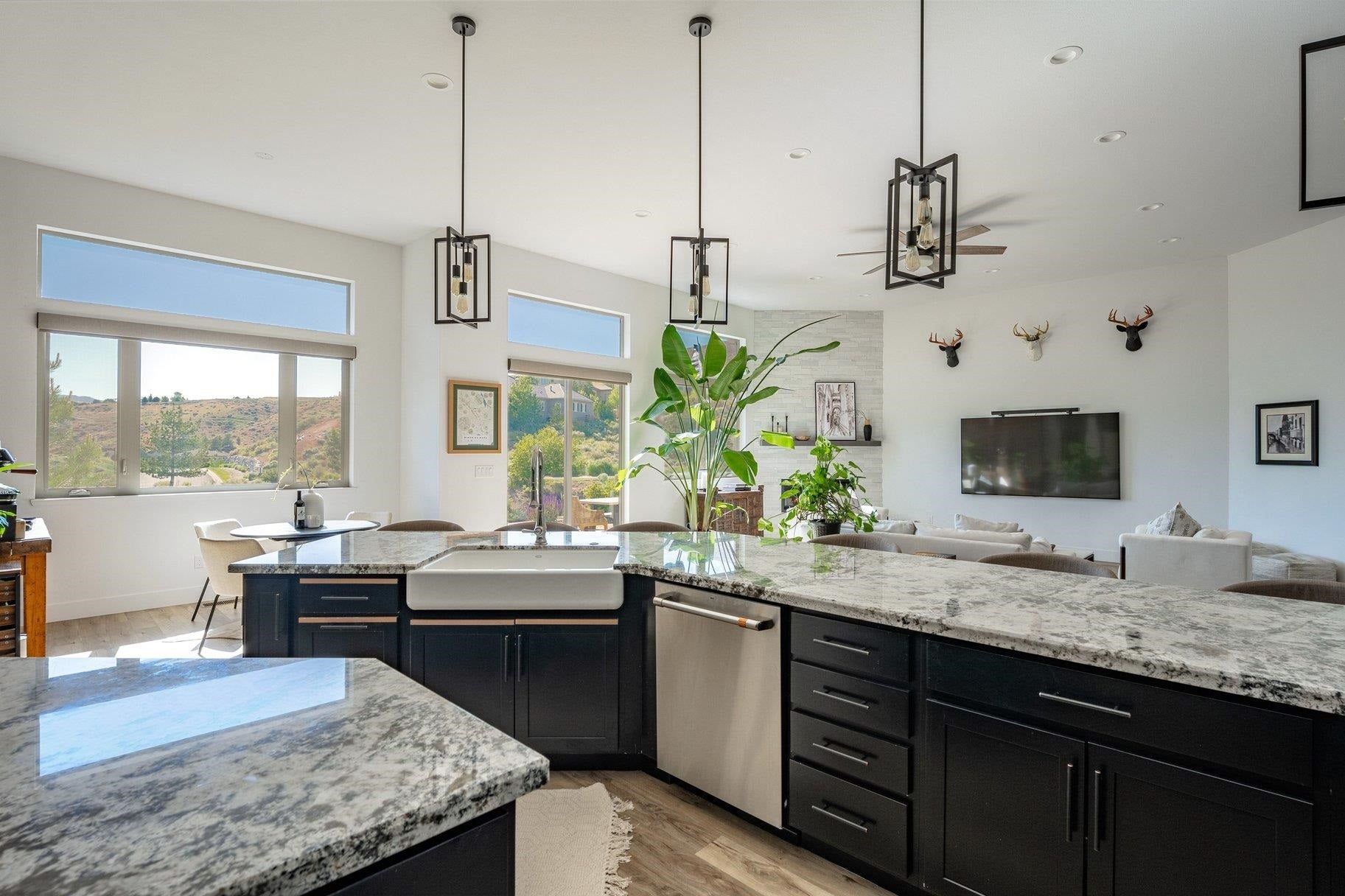 2475 Drakewood Court