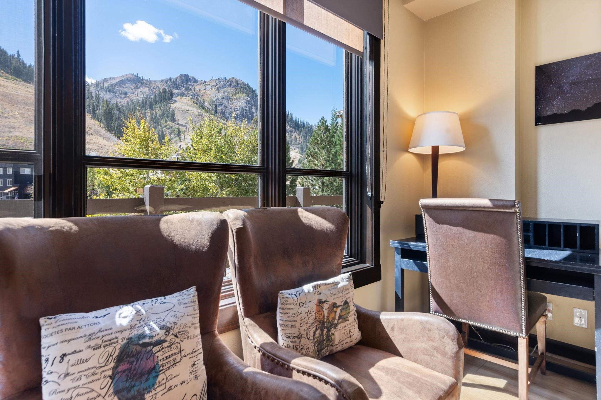 1750 Village East Road #206 (5-206)