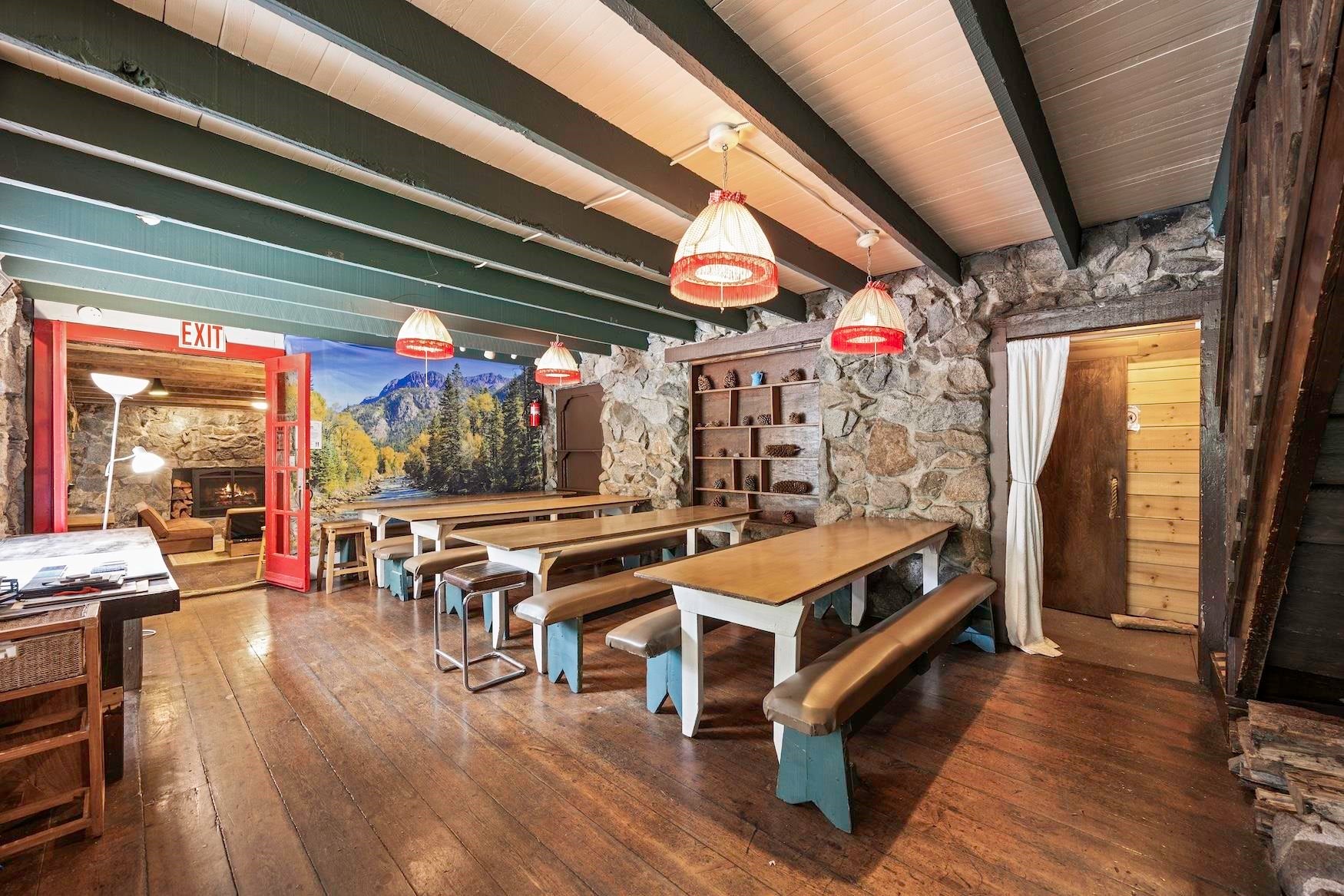 10111 Bunny Hill Road